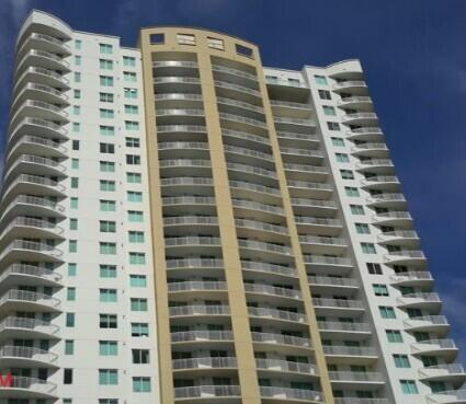 DUO CONDOMINIUM EAST - Residential