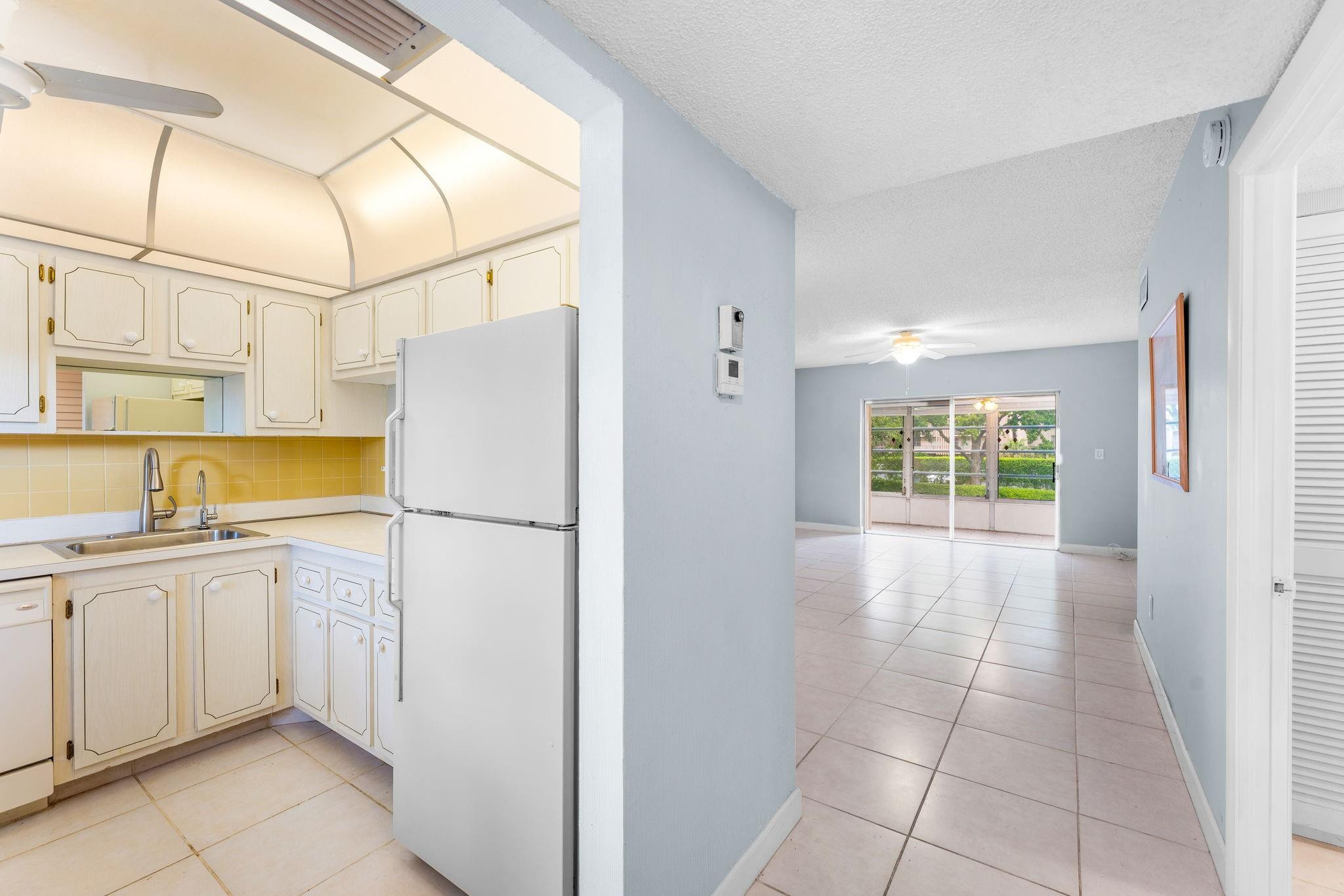 ORIOLE GARDENS THREE 89 CONDO - Residential