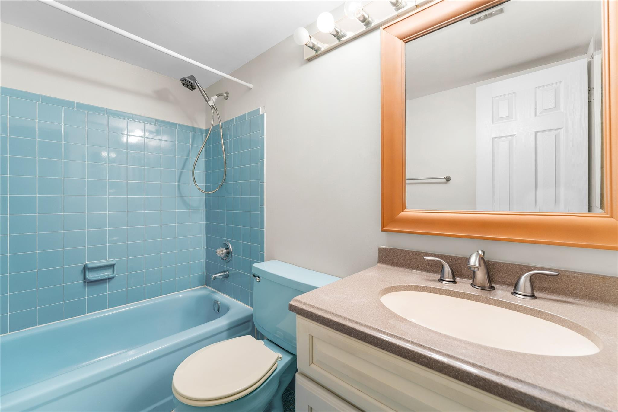 ORIOLE GARDENS THREE 89 CONDO - Residential