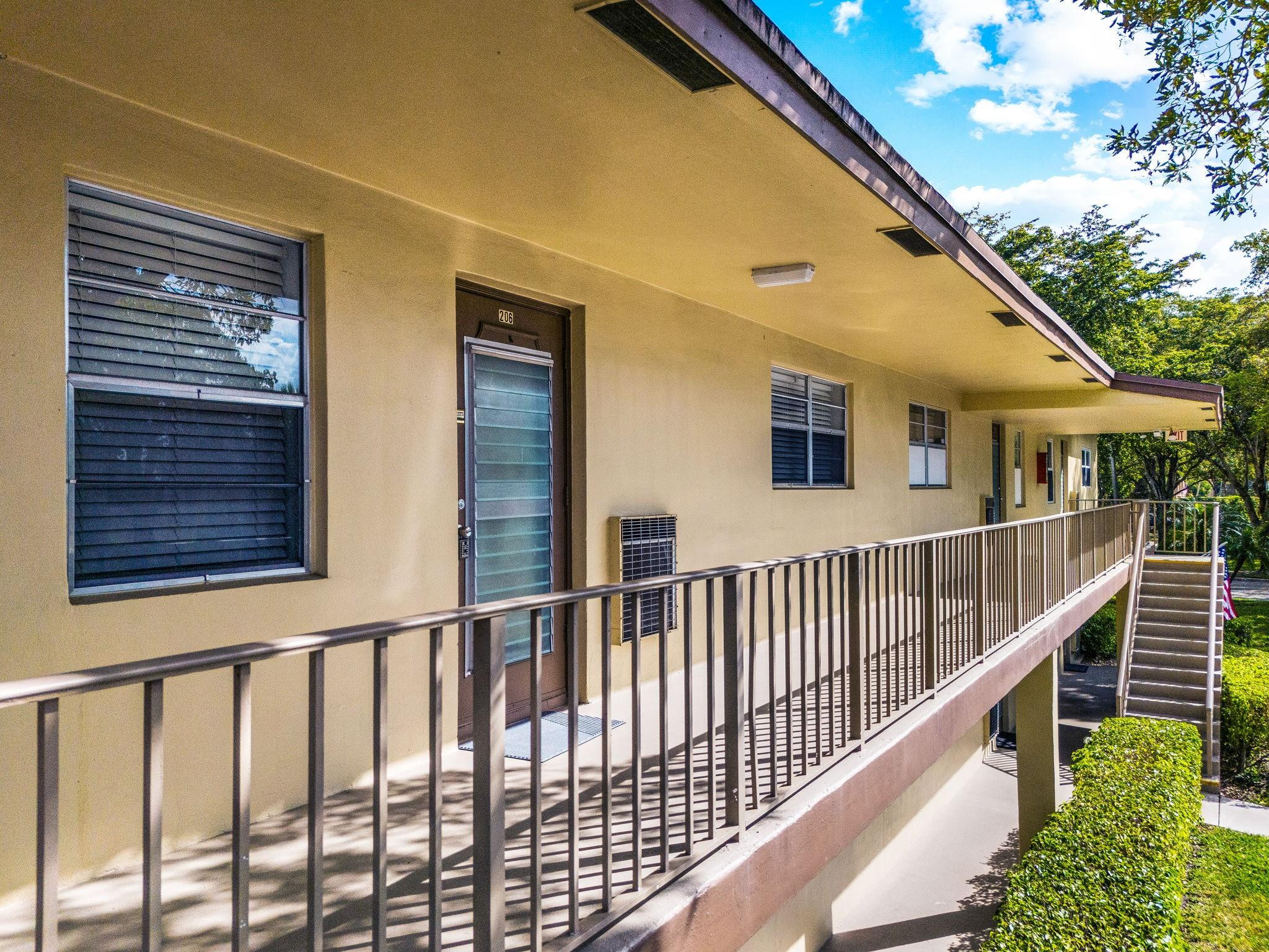 ORIOLE GARDENS THREE 89 CONDO - Residential