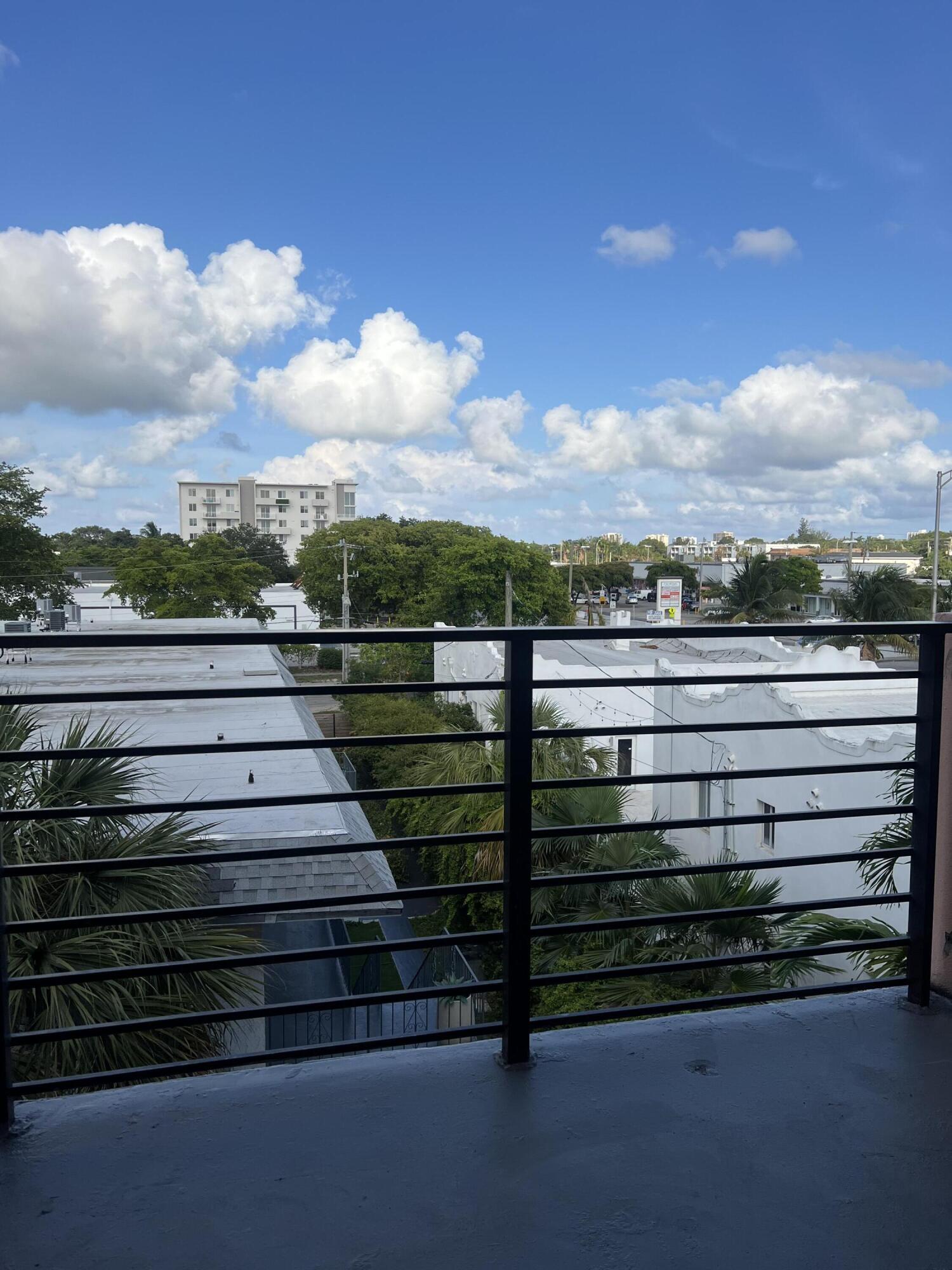 MALKY CONDO - Residential Lease