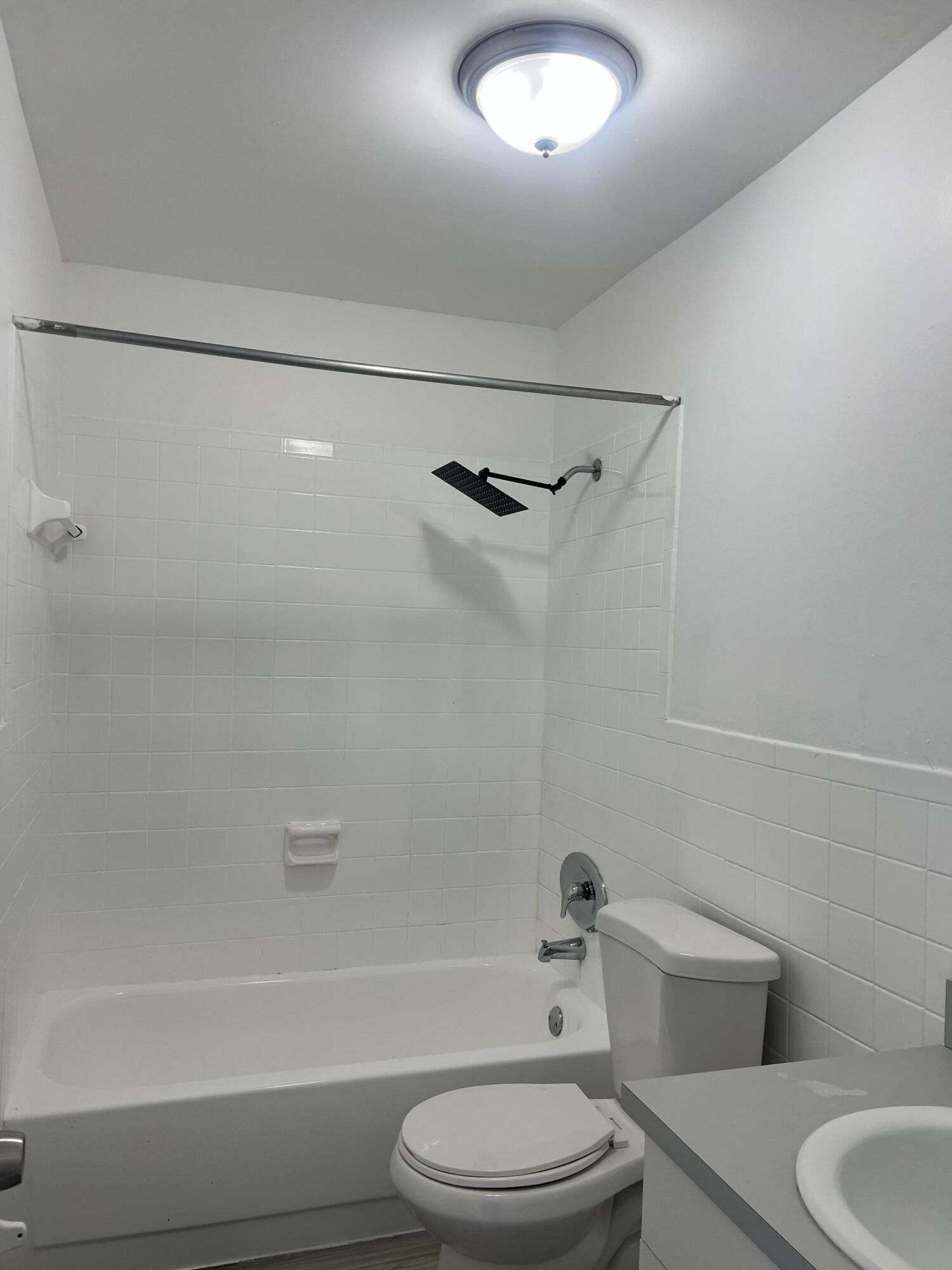 MALKY CONDO - Residential Lease