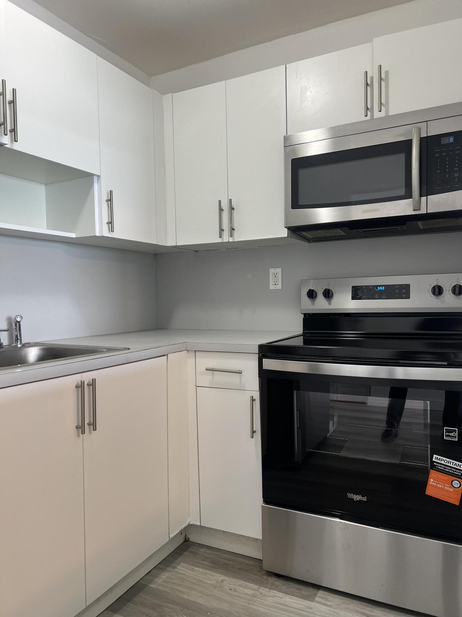 MALKY CONDO - Residential Lease