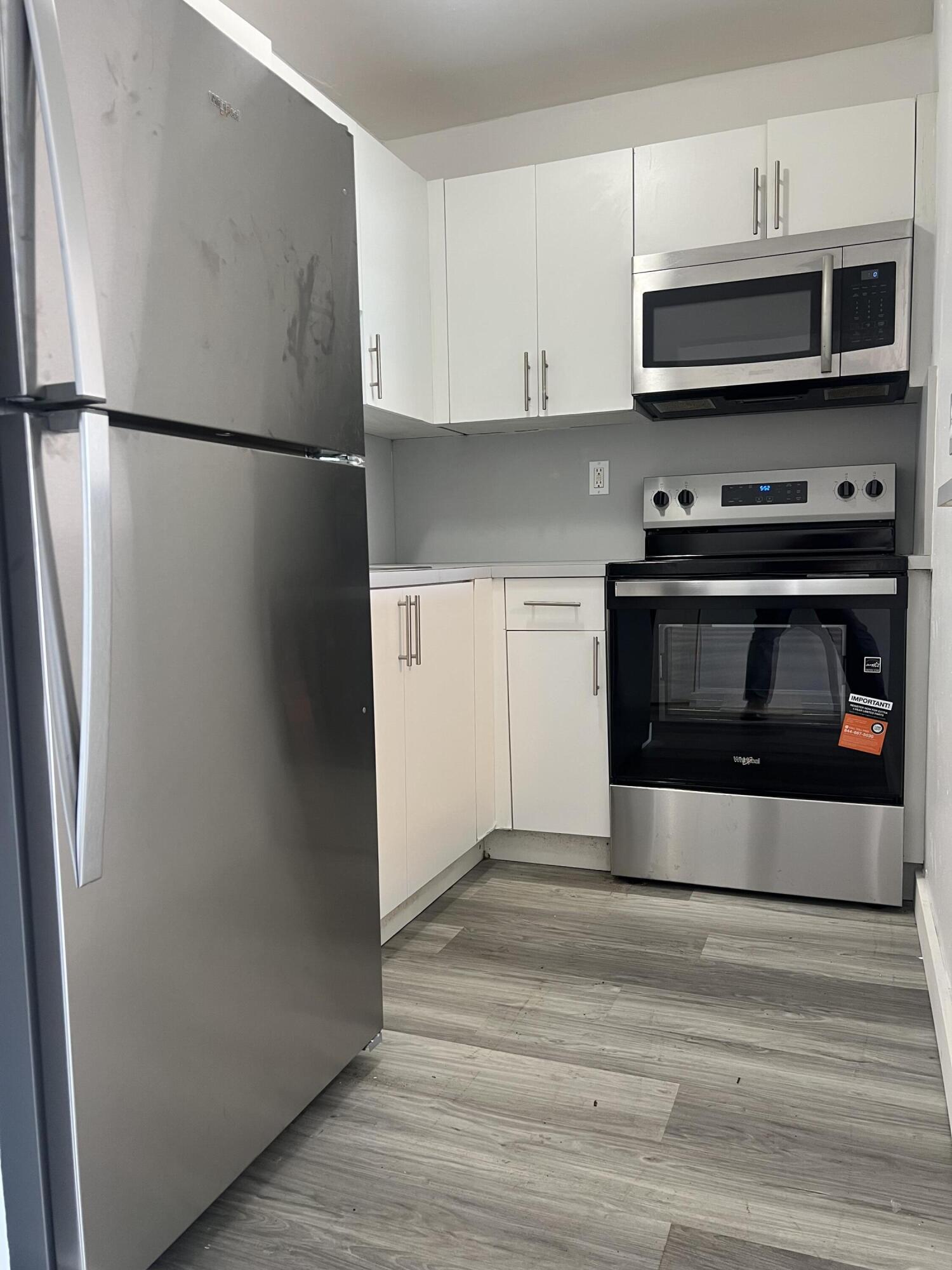MALKY CONDO - Residential Lease