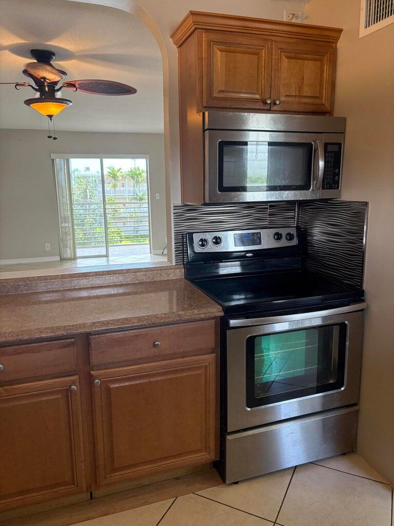 LAKE CLARKE GARDENS CONDO 21 - Residential