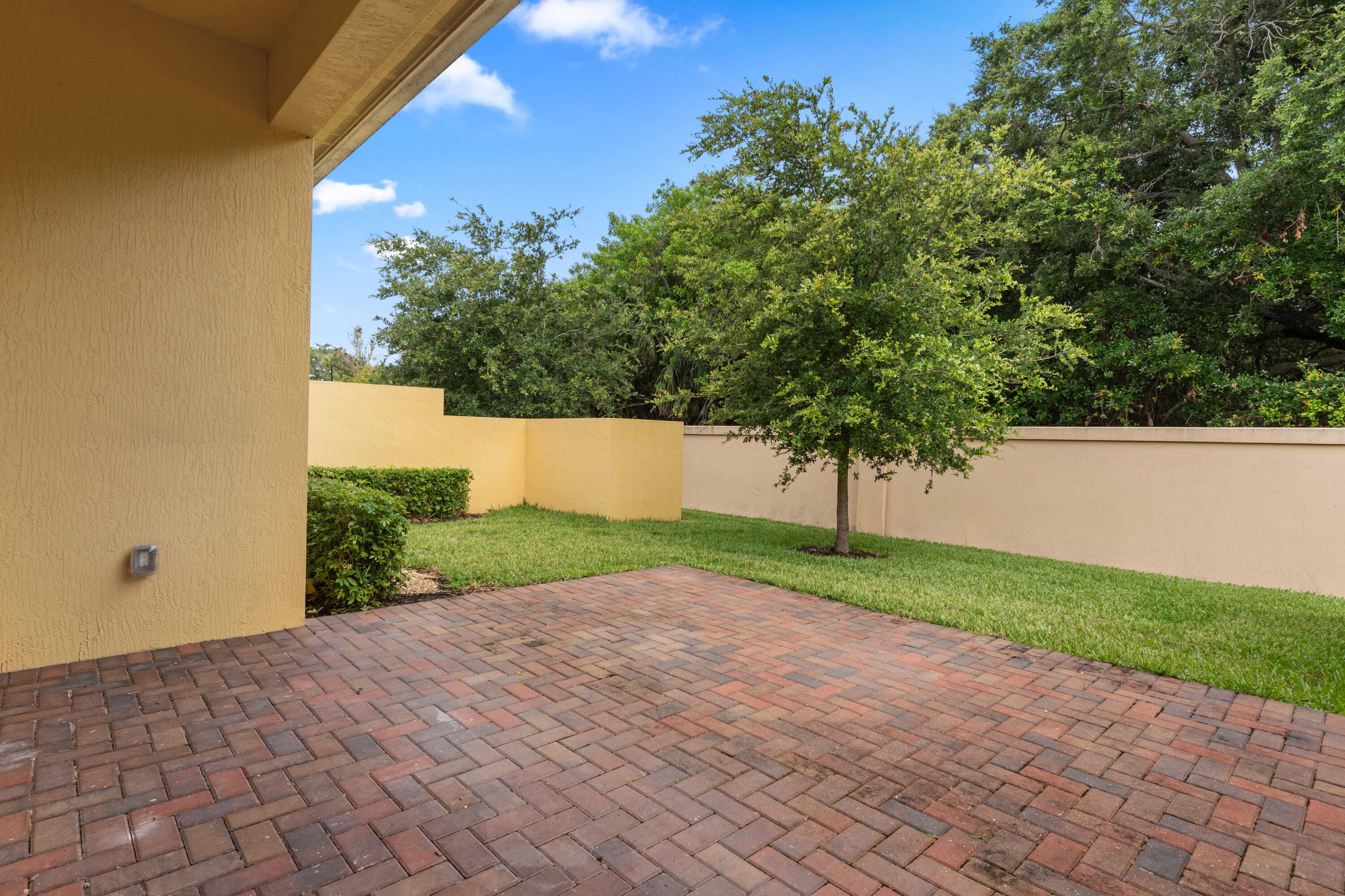 BRIDGEPOINTE SUBDIVISION - Residential