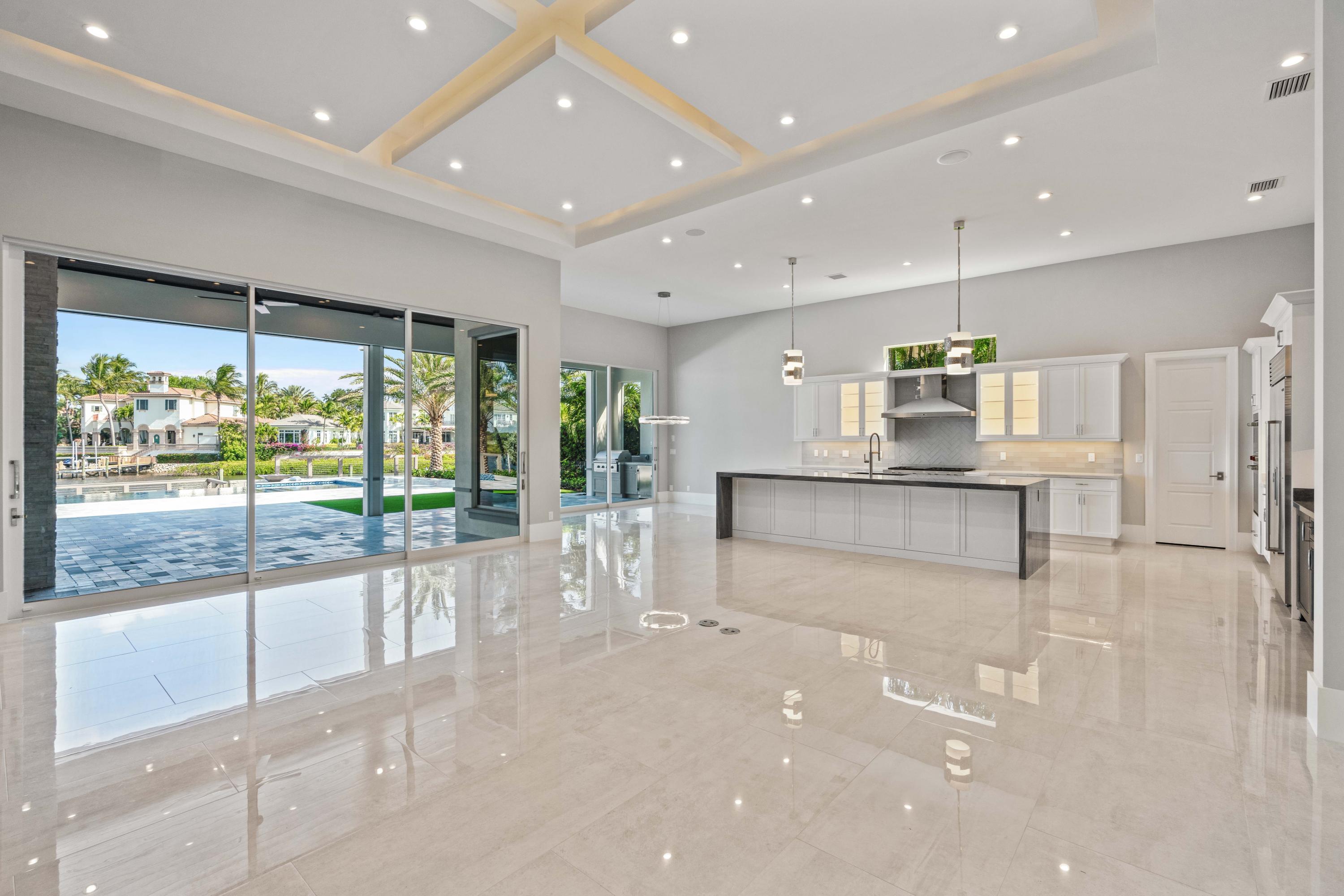 ADMIRALS COVE - Residential
