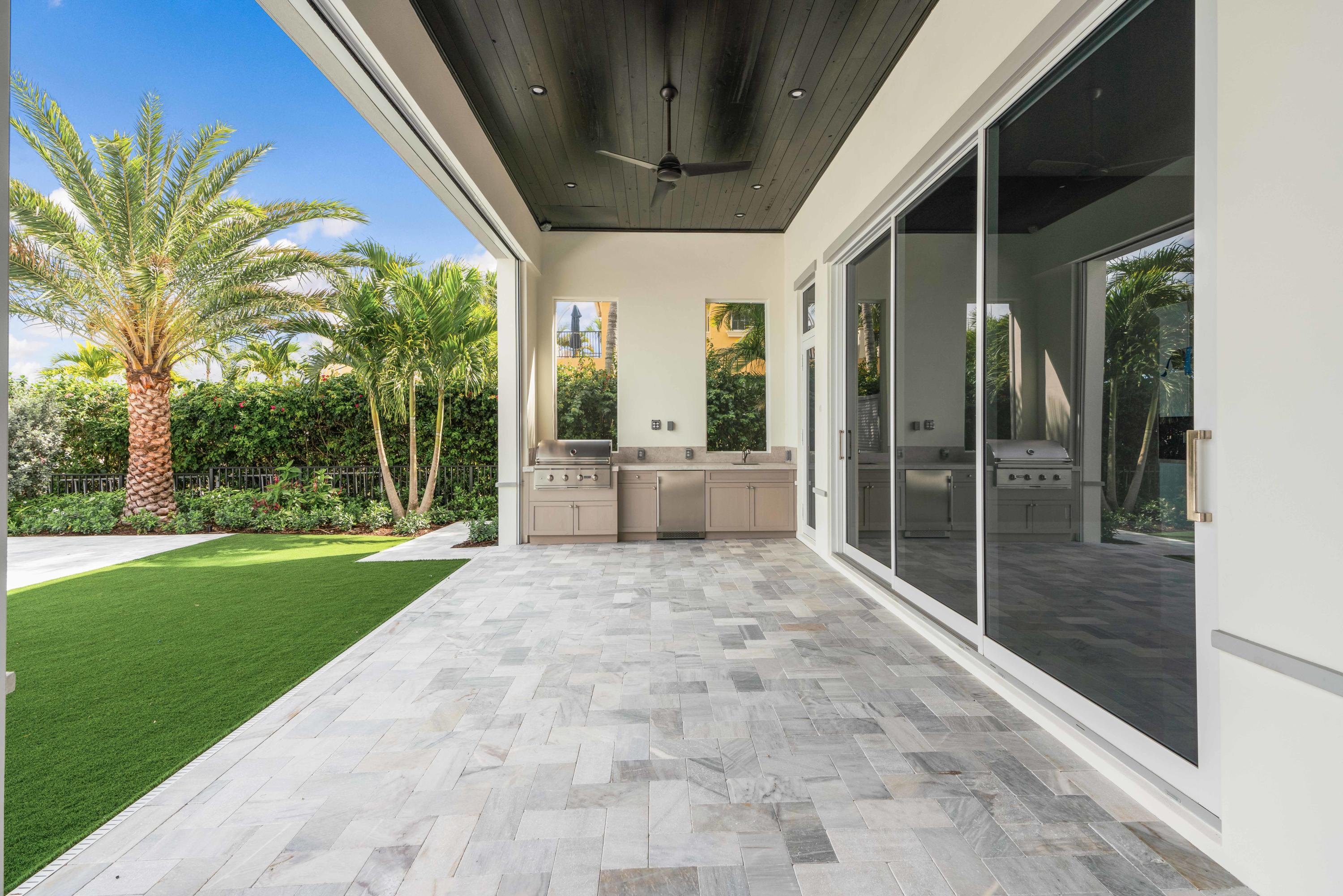 ADMIRALS COVE - Residential