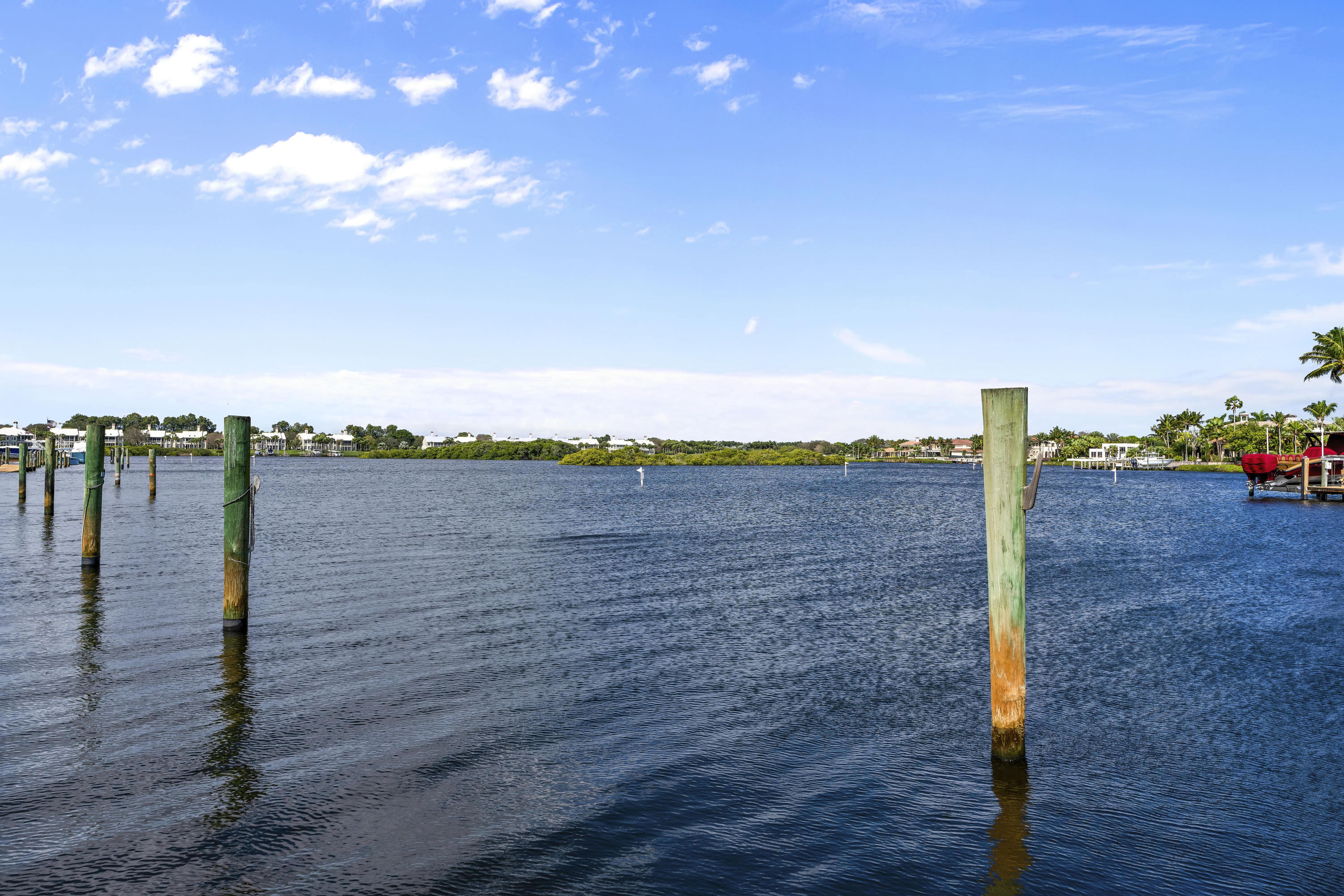 ADMIRALS COVE - Residential