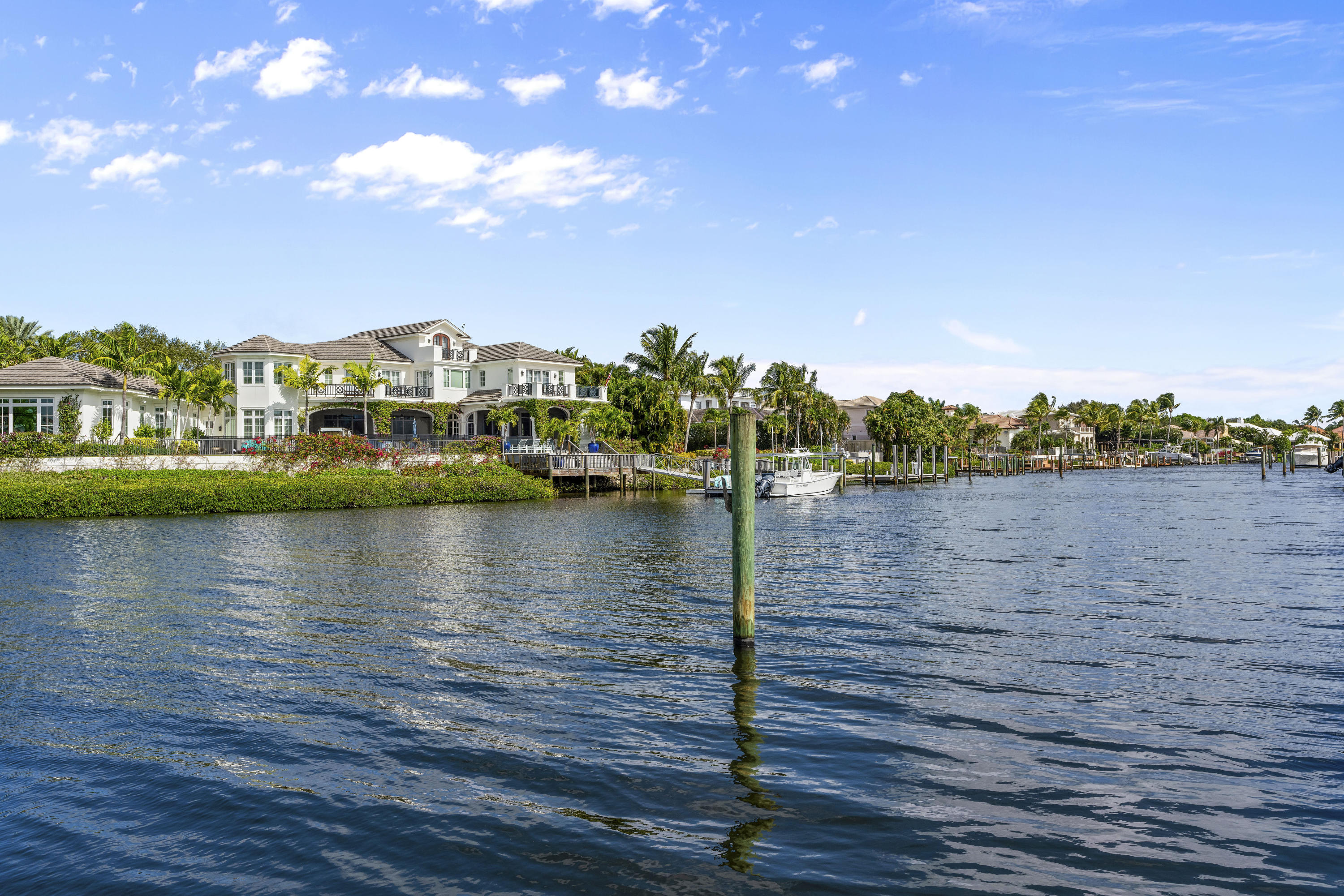 ADMIRALS COVE - Residential