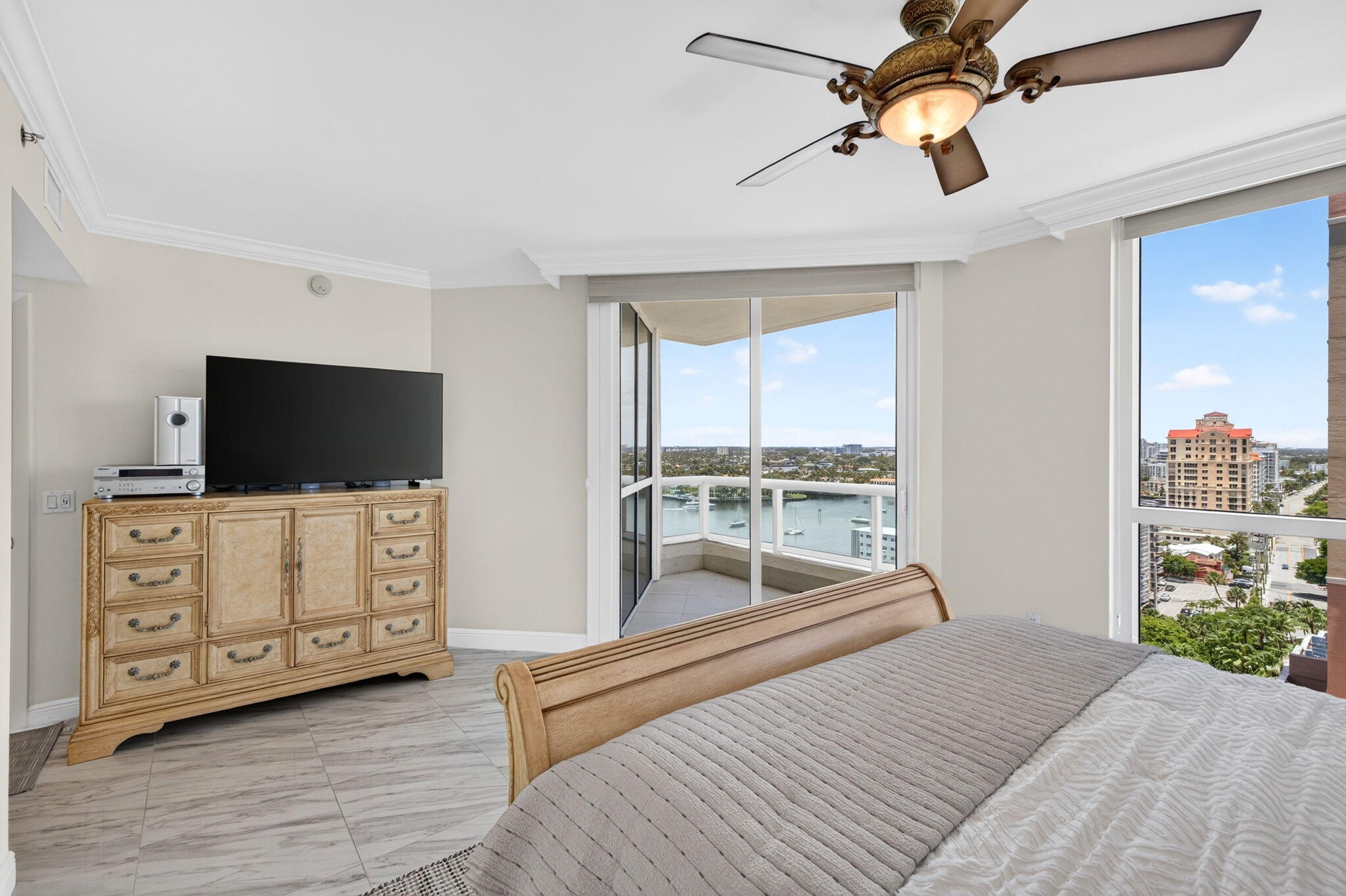 Las Olas Beach Club - Residential Lease