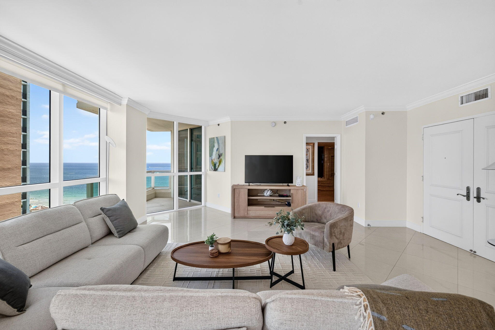 Las Olas Beach Club - Residential Lease