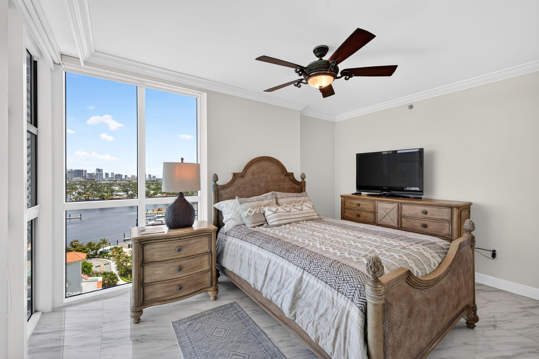 Las Olas Beach Club - Residential Lease