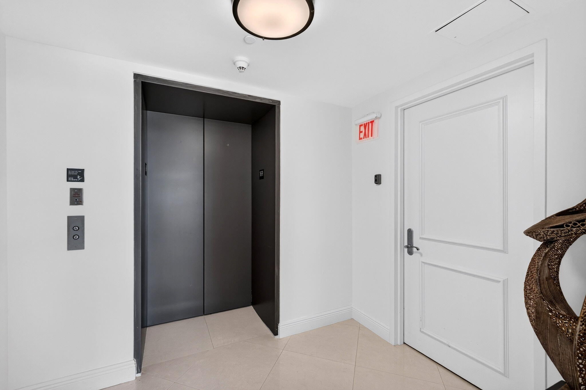 Las Olas Beach Club - Residential Lease