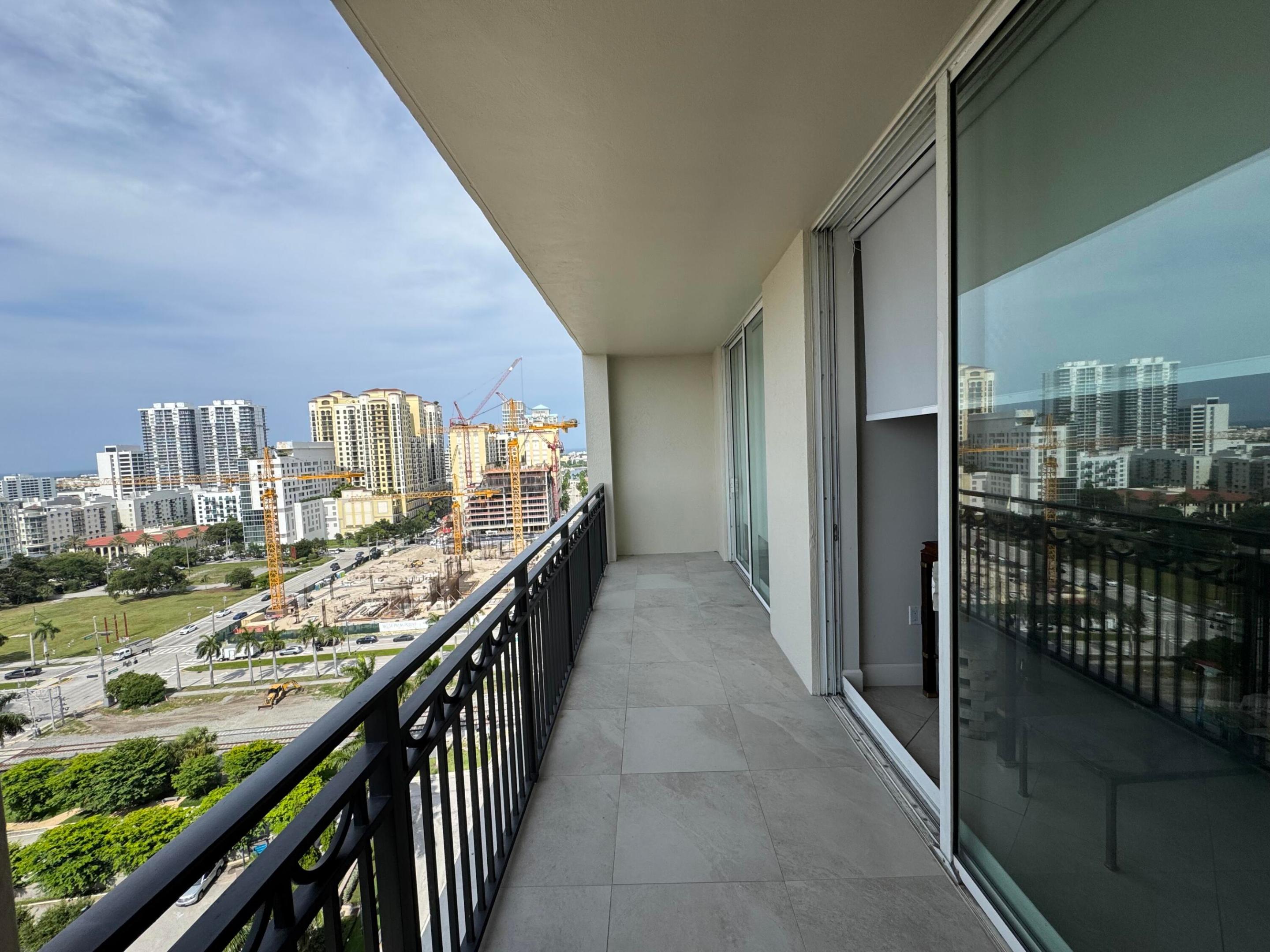 CITYPLACE SOUTH TOWER CONDO - Residential
