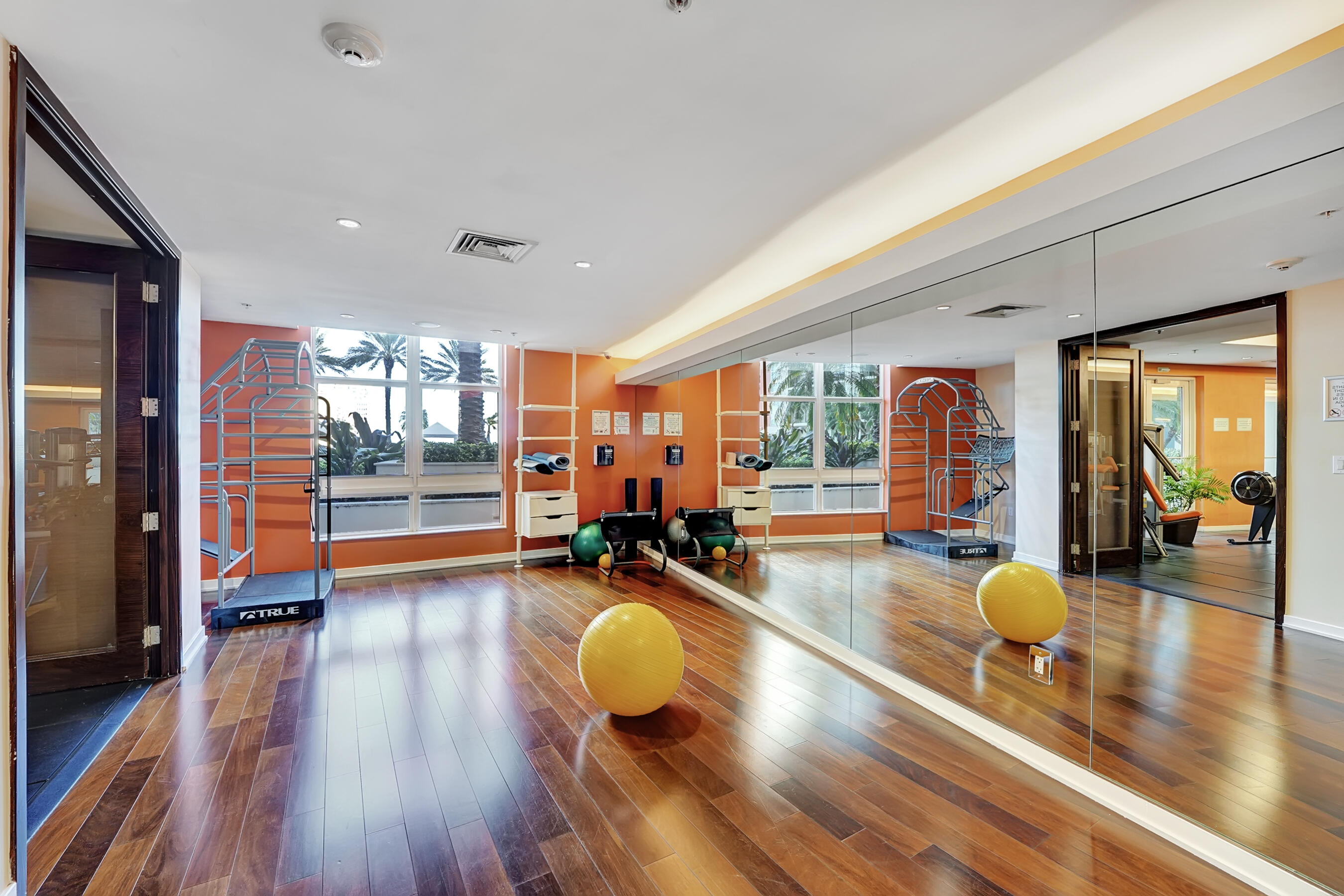 CITYPLACE SOUTH TOWER CONDO - Residential