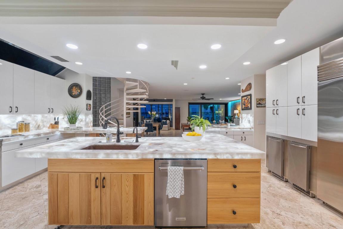 RIDGELAND - Residential