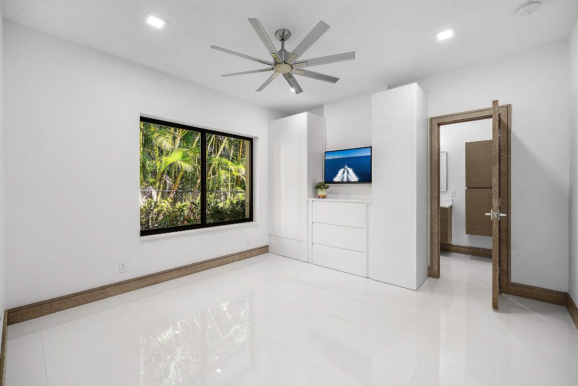 POINT MANALAPAN PL 1 IN - Residential