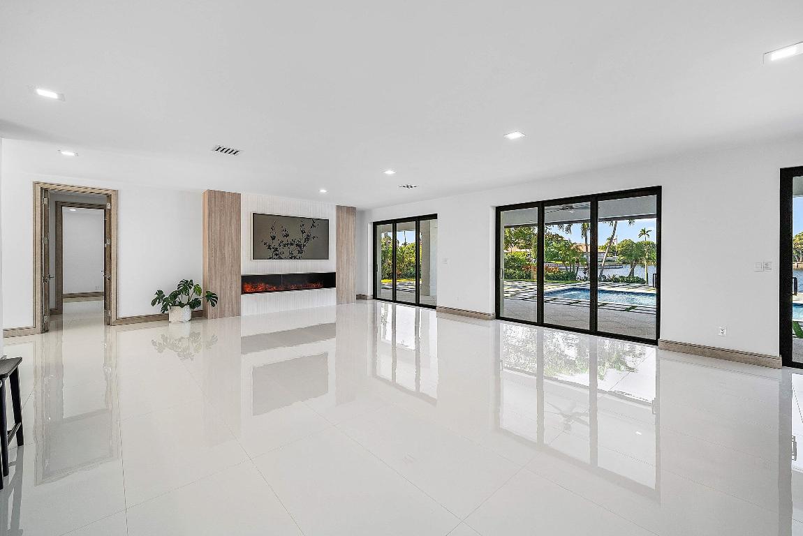 POINT MANALAPAN PL 1 IN - Residential
