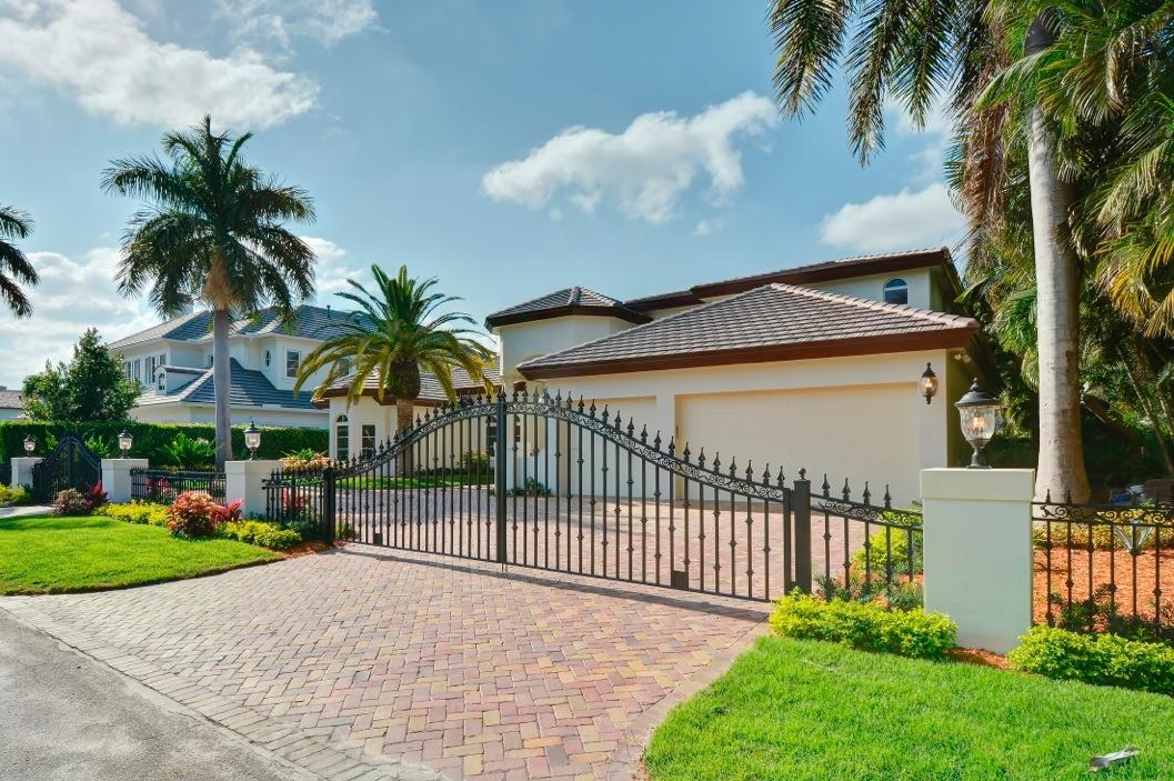 ROYAL PALM YACHT & COUNTRY CLUB - Residential