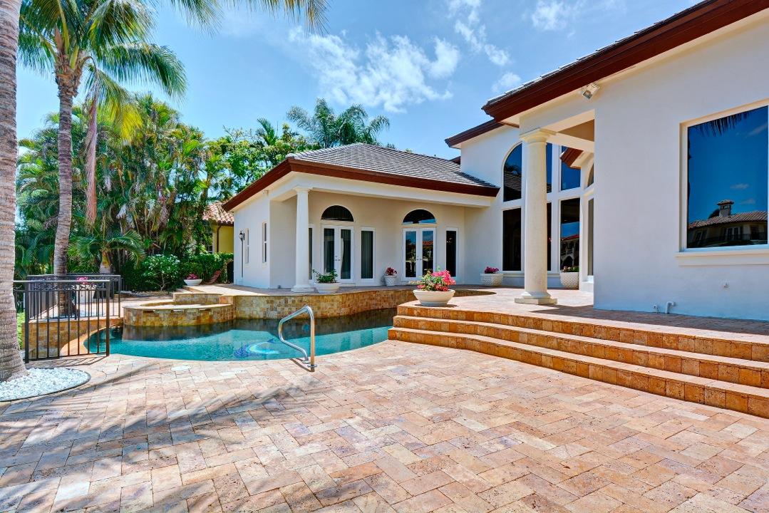 ROYAL PALM YACHT & COUNTRY CLUB - Residential