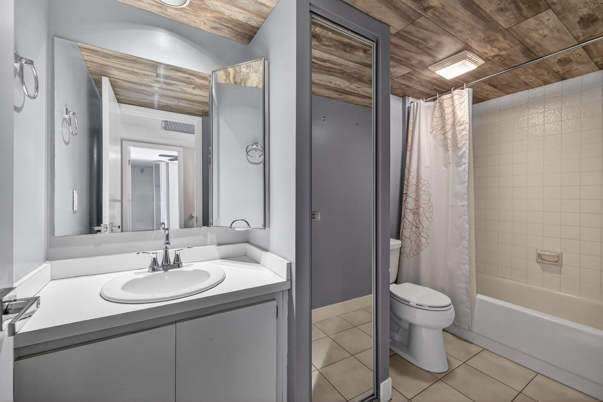 RIVER PINES - Residential Lease