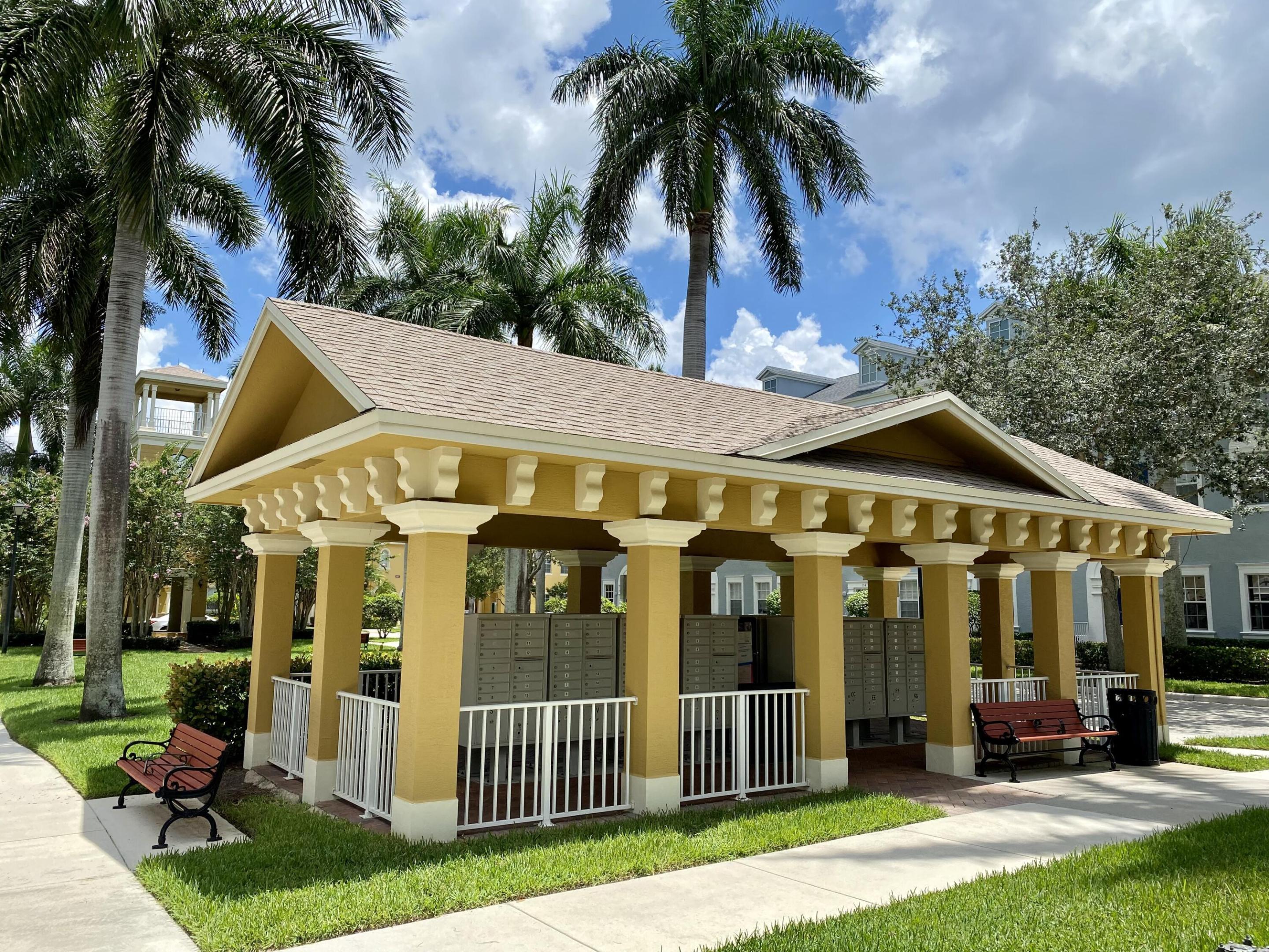 SANDPIPER COVE AT BOTANICA CONDO - Residential