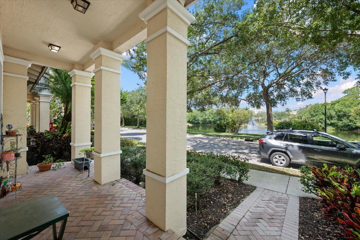 SANDPIPER COVE AT BOTANICA CONDO - Residential