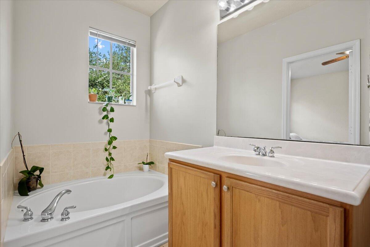 SANDPIPER COVE AT BOTANICA CONDO - Residential
