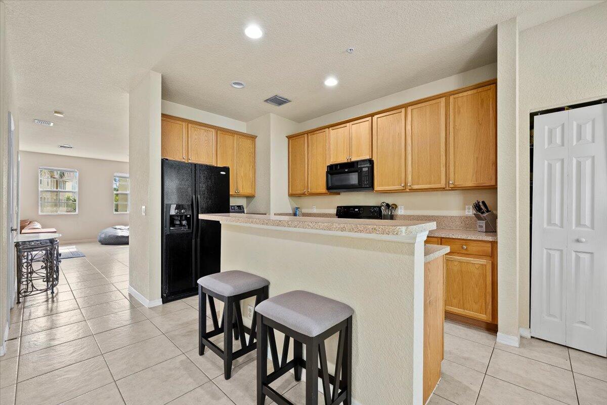 SANDPIPER COVE AT BOTANICA CONDO - Residential