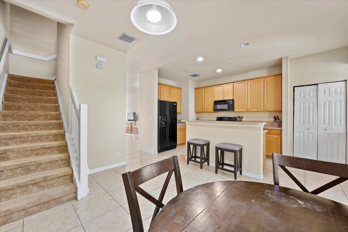 SANDPIPER COVE AT BOTANICA CONDO - Residential