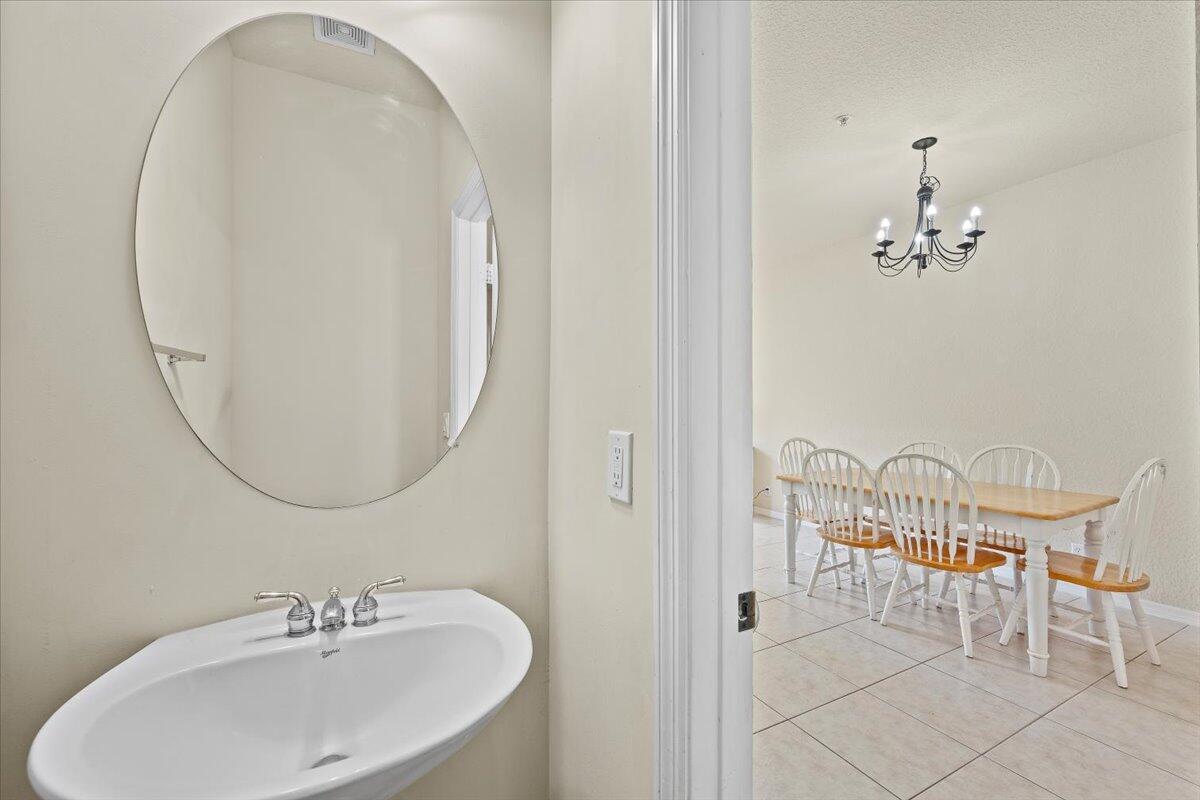 SANDPIPER COVE AT BOTANICA CONDO - Residential