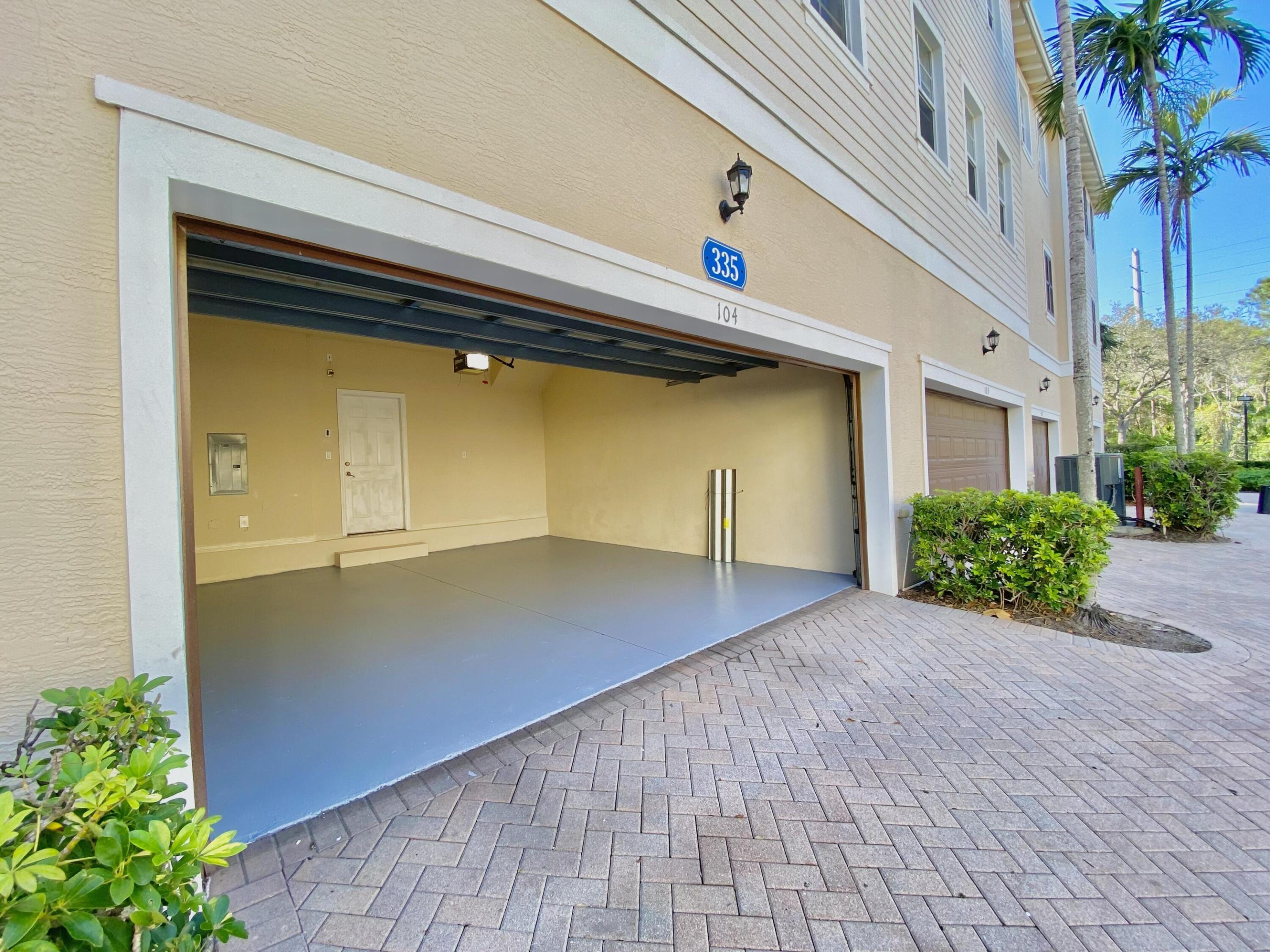 SANDPIPER COVE AT BOTANICA CONDO - Residential