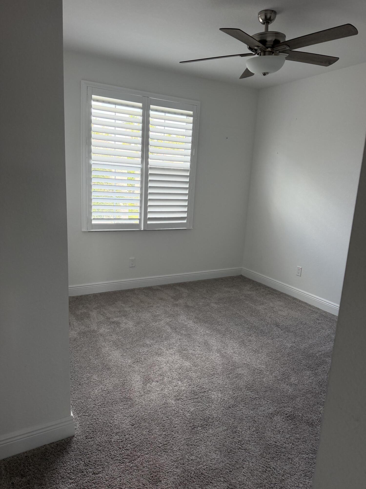 VIZCAYA FALLS PLAT 3 - Residential Lease