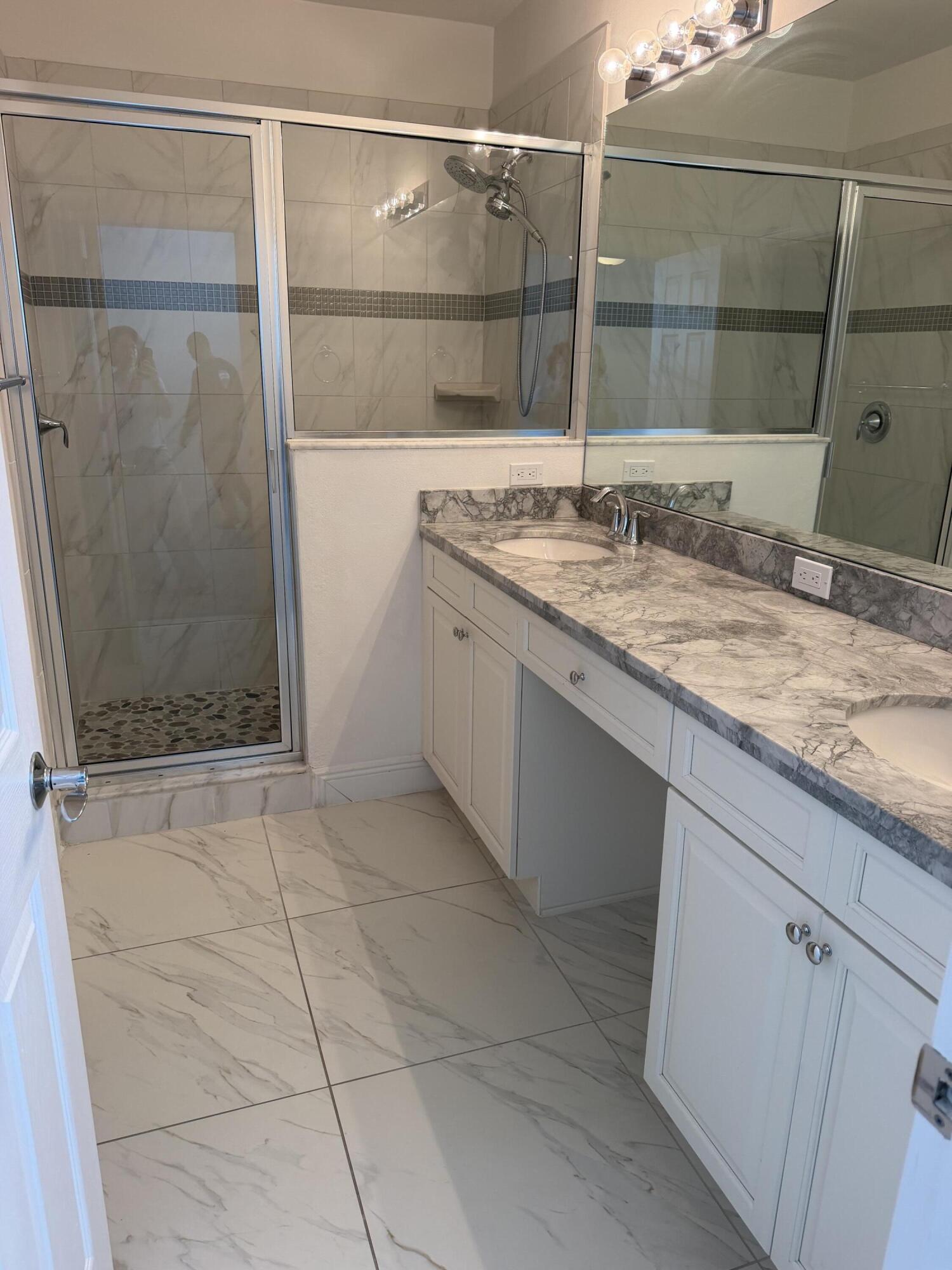 VIZCAYA FALLS PLAT 3 - Residential Lease