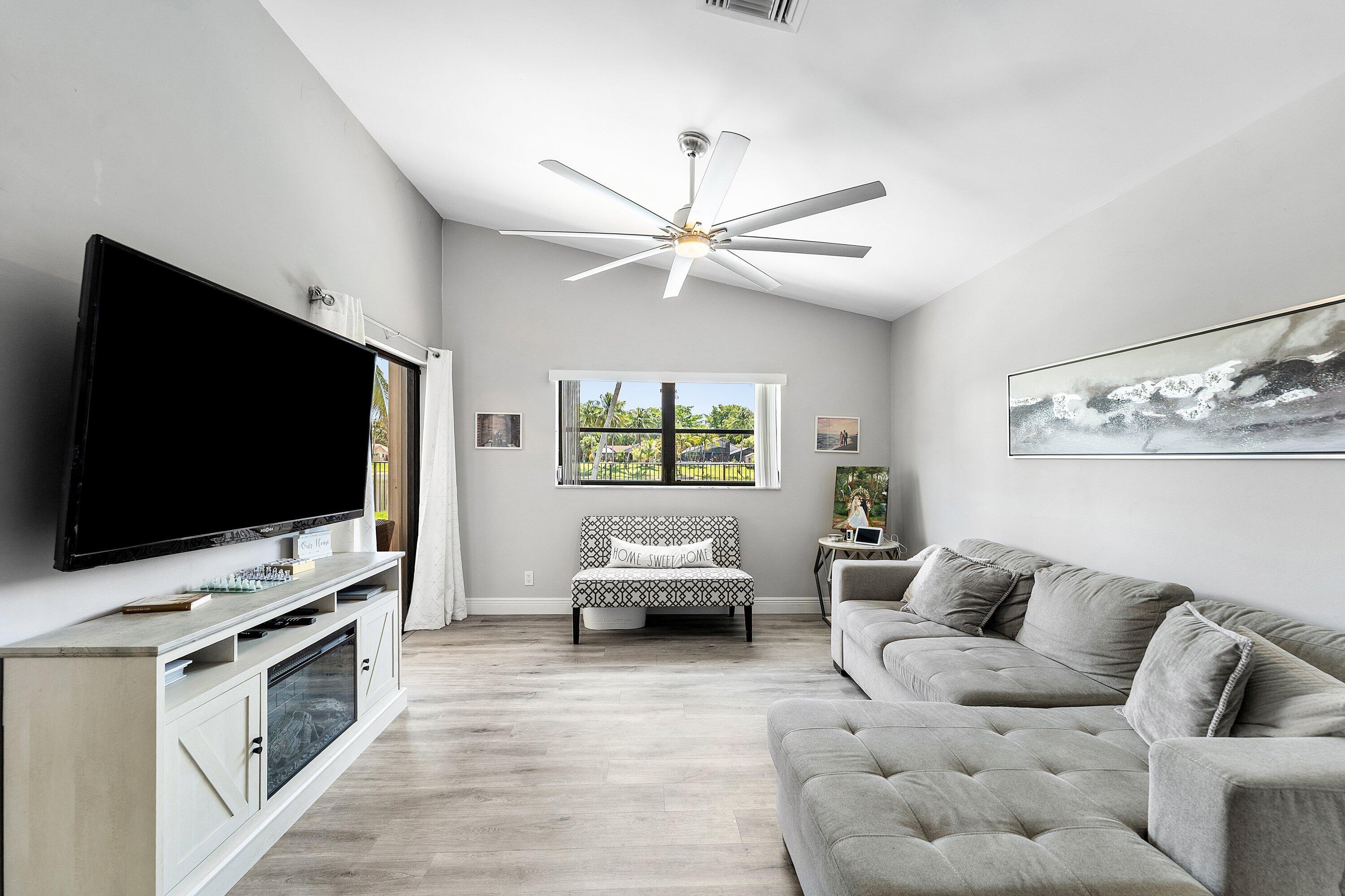 COUNTRY LANDING - Residential