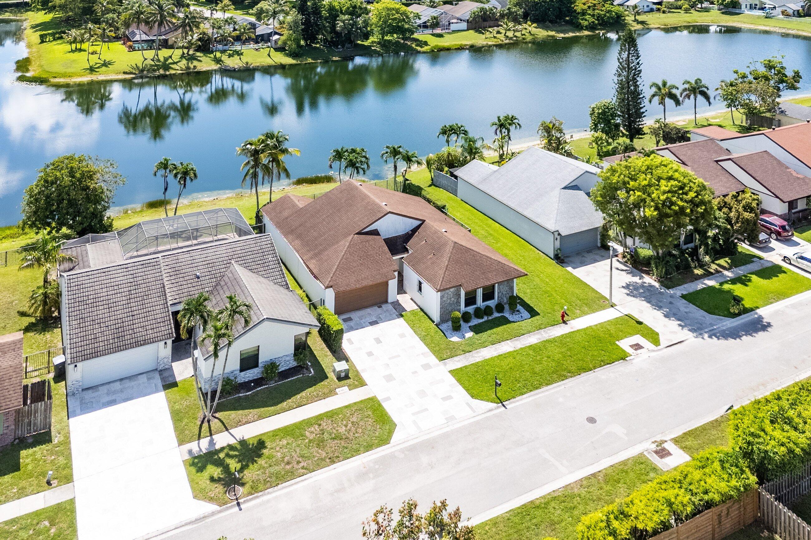 COUNTRY LANDING - Residential