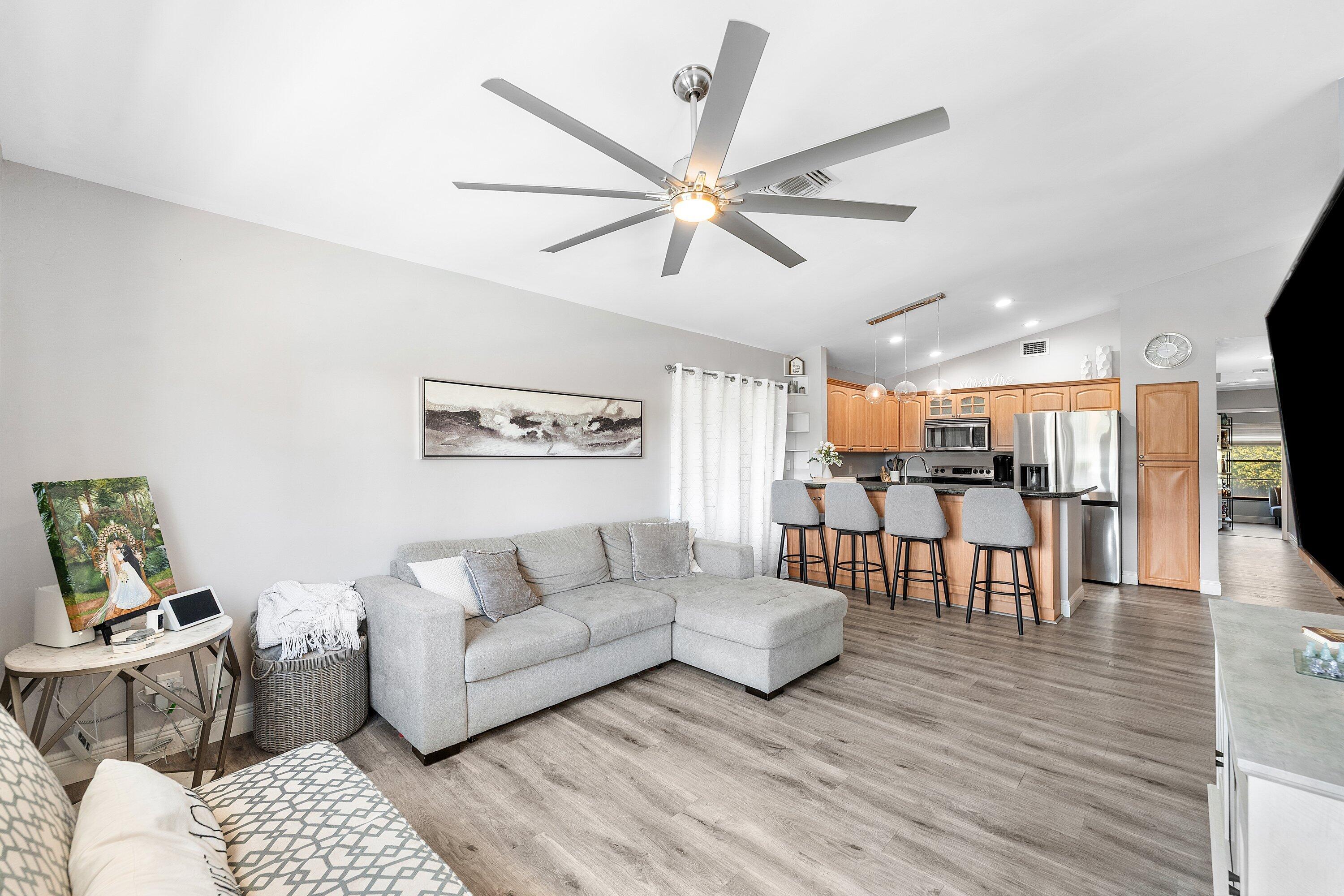 COUNTRY LANDING - Residential