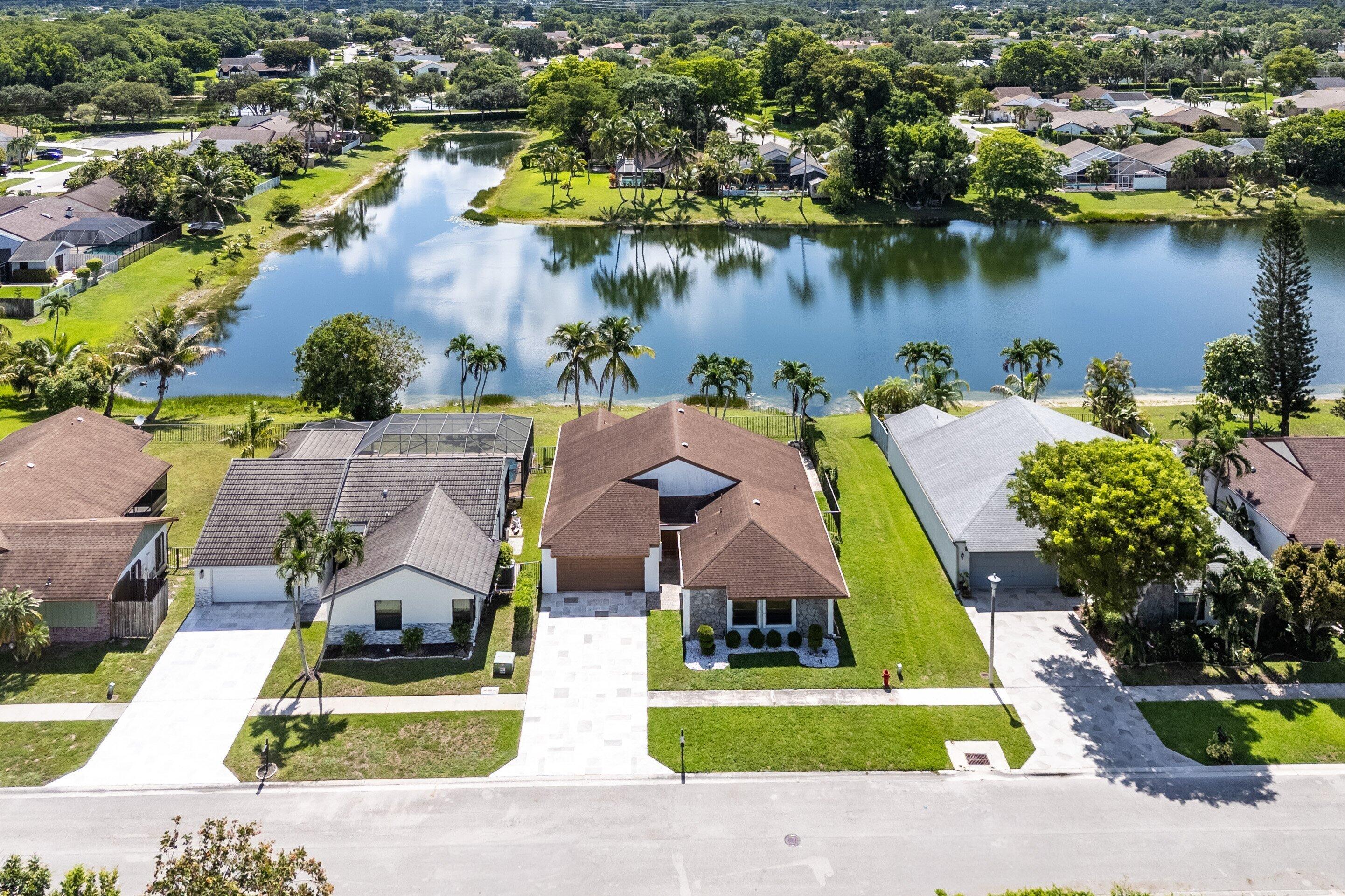 COUNTRY LANDING - Residential