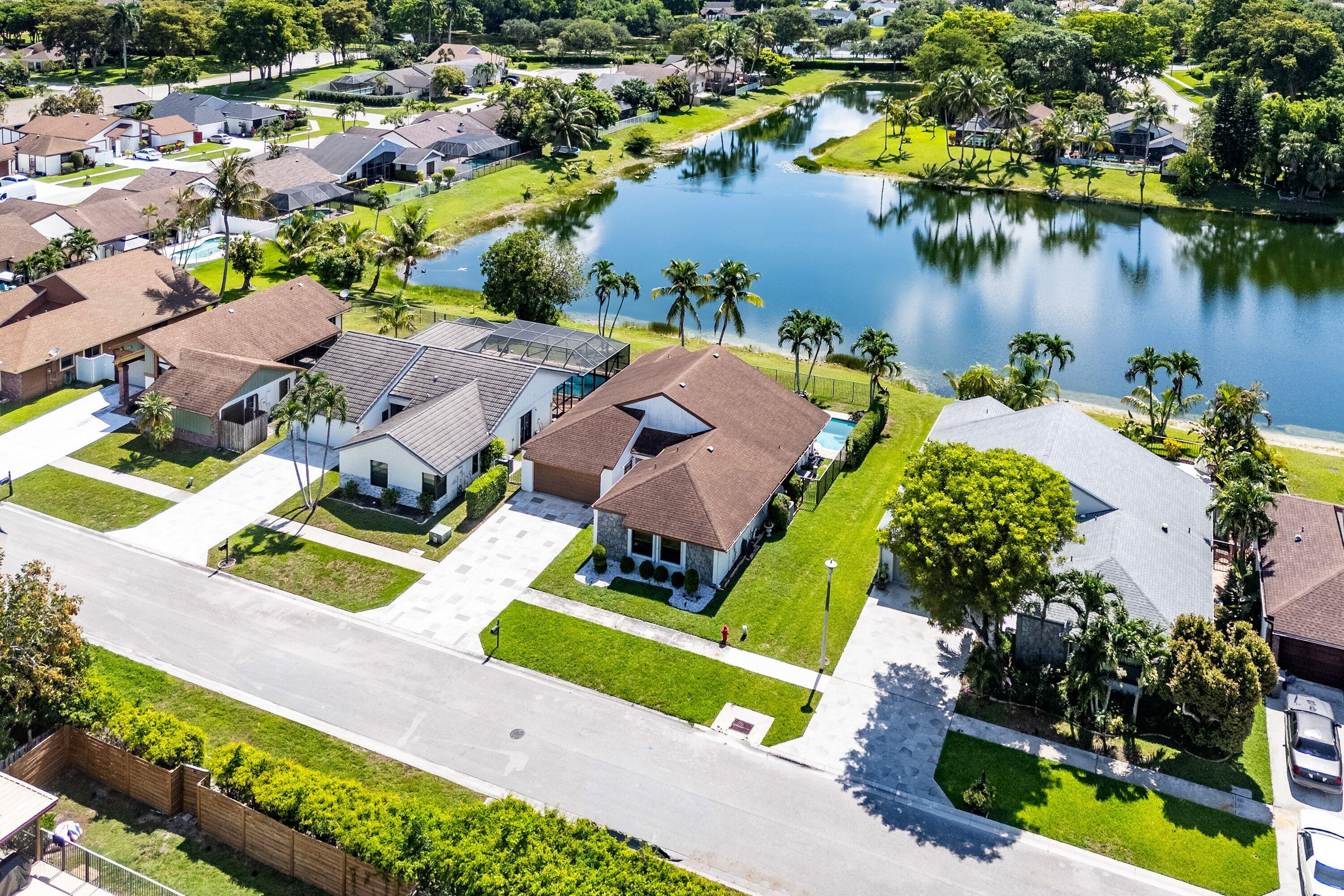 COUNTRY LANDING - Residential