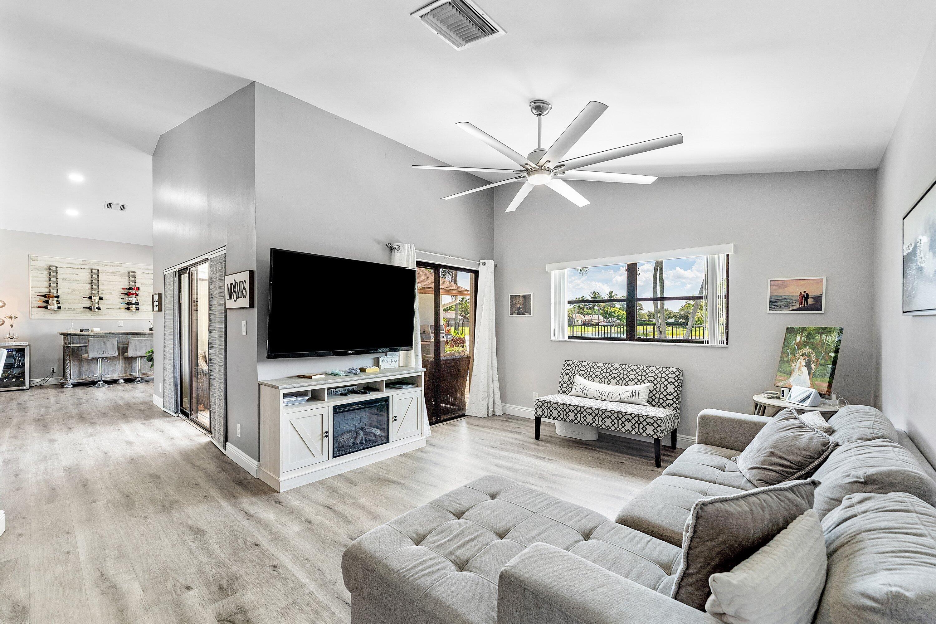 COUNTRY LANDING - Residential