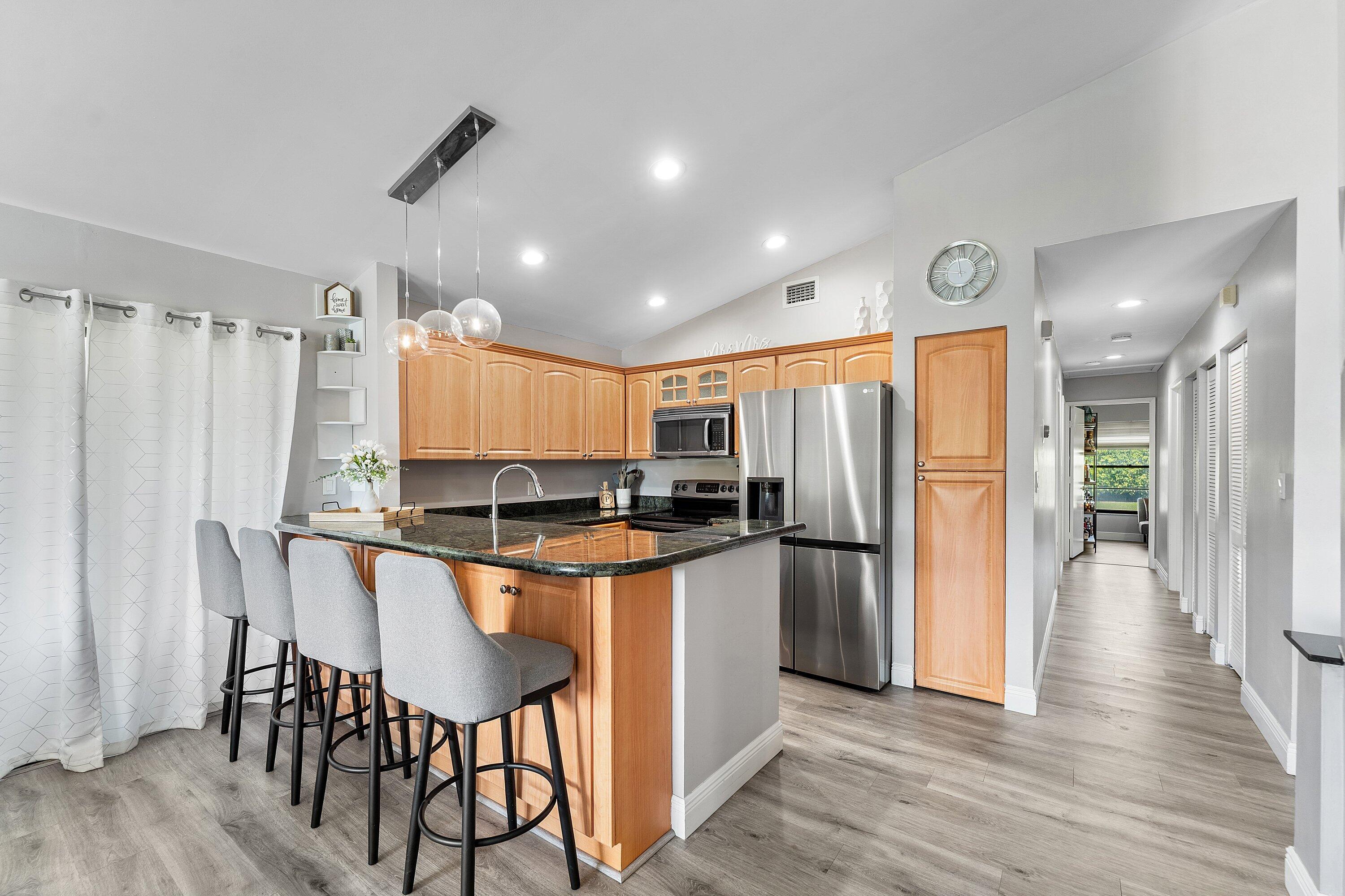 COUNTRY LANDING - Residential