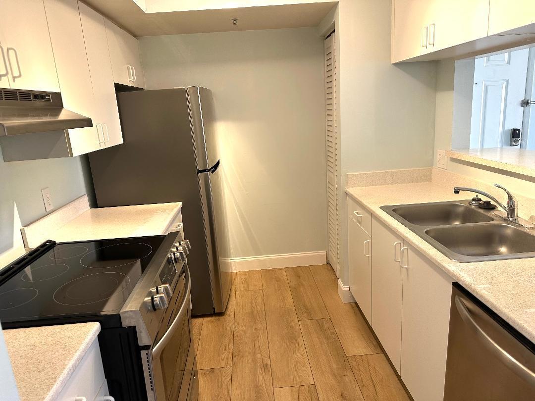 YACHT CLUB ON THE INTRACOASTAL - Residential Lease