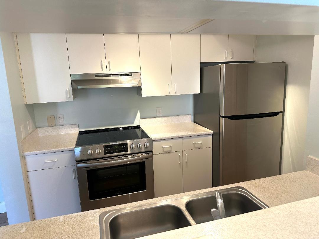 YACHT CLUB ON THE INTRACOASTAL - Residential Lease