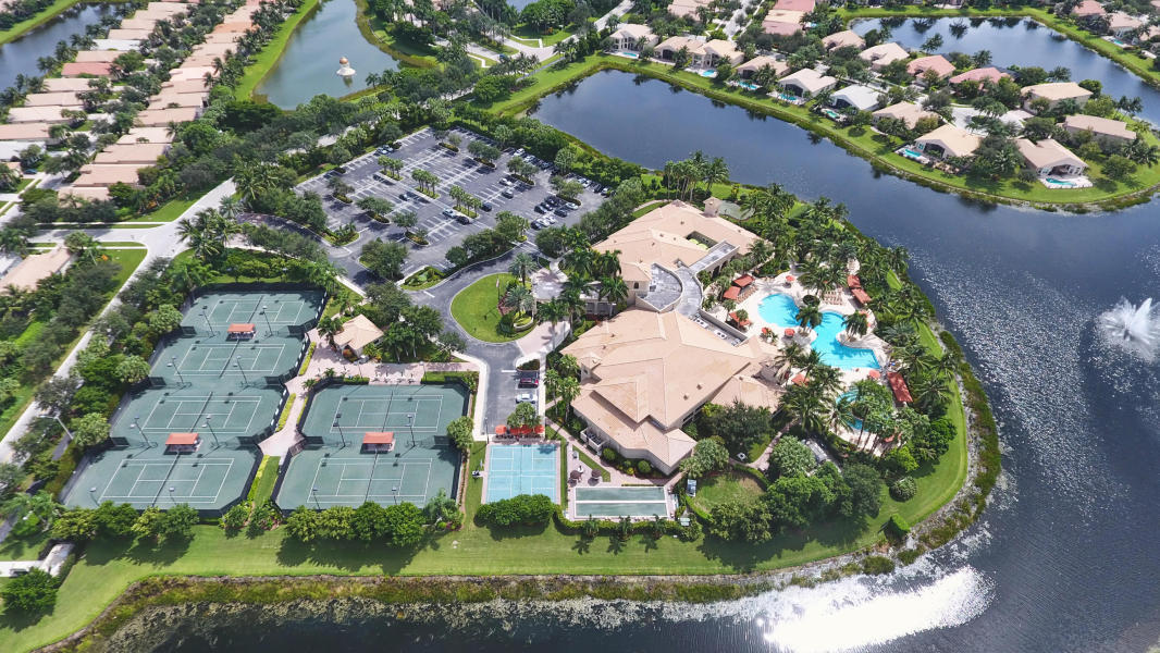 VALENCIA PALMS 6 - Residential Lease