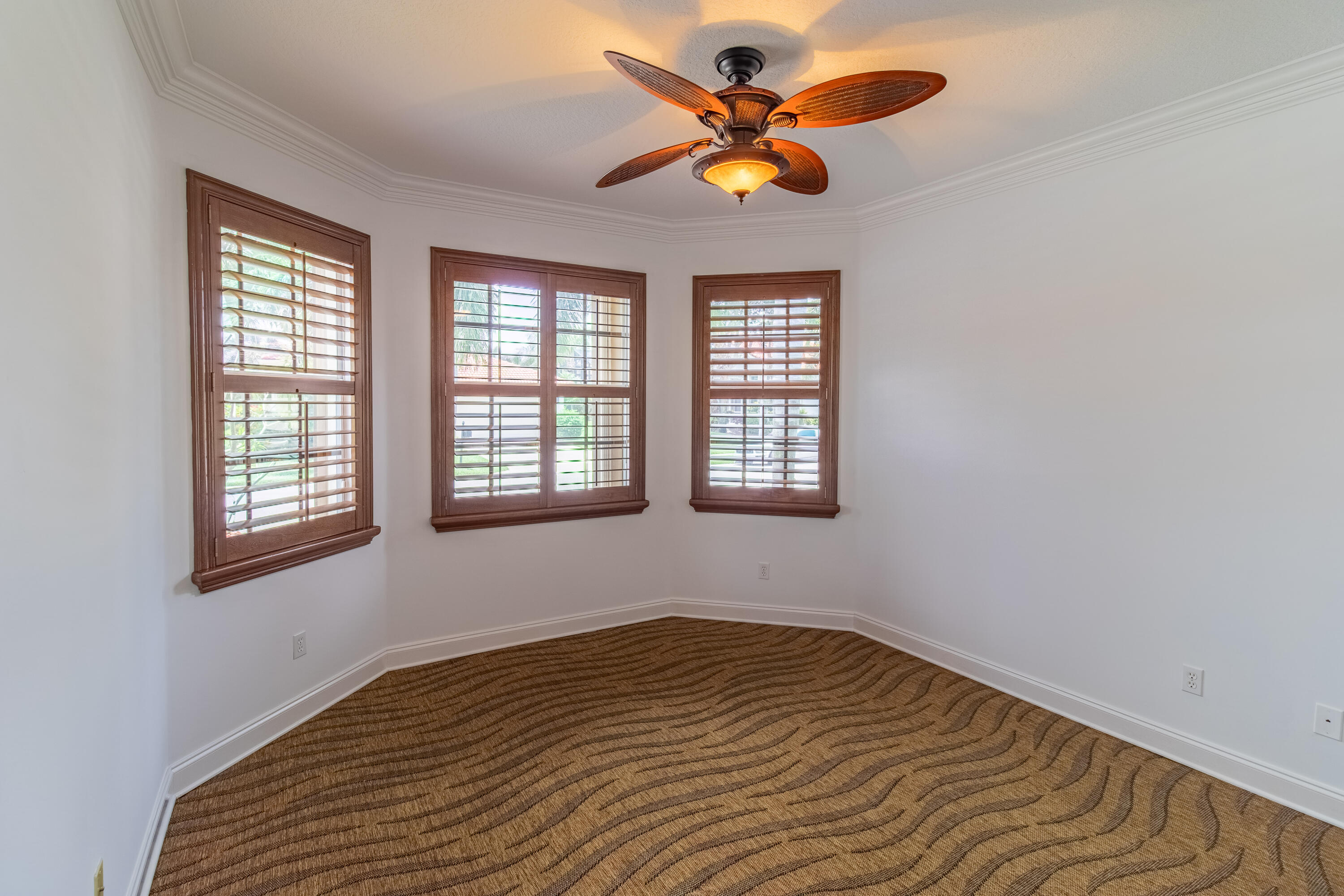 VALENCIA PALMS 6 - Residential Lease