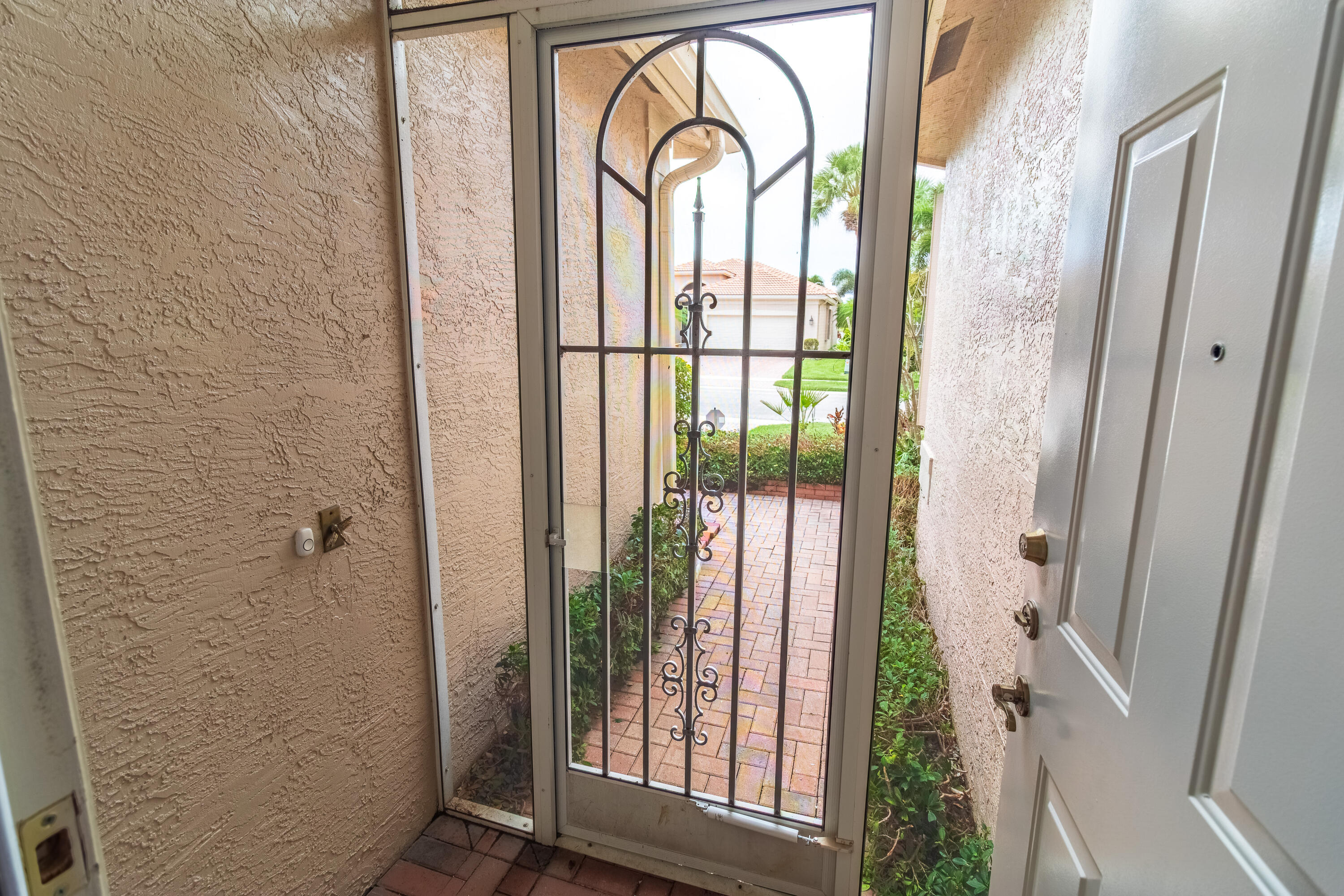 VALENCIA PALMS 6 - Residential Lease