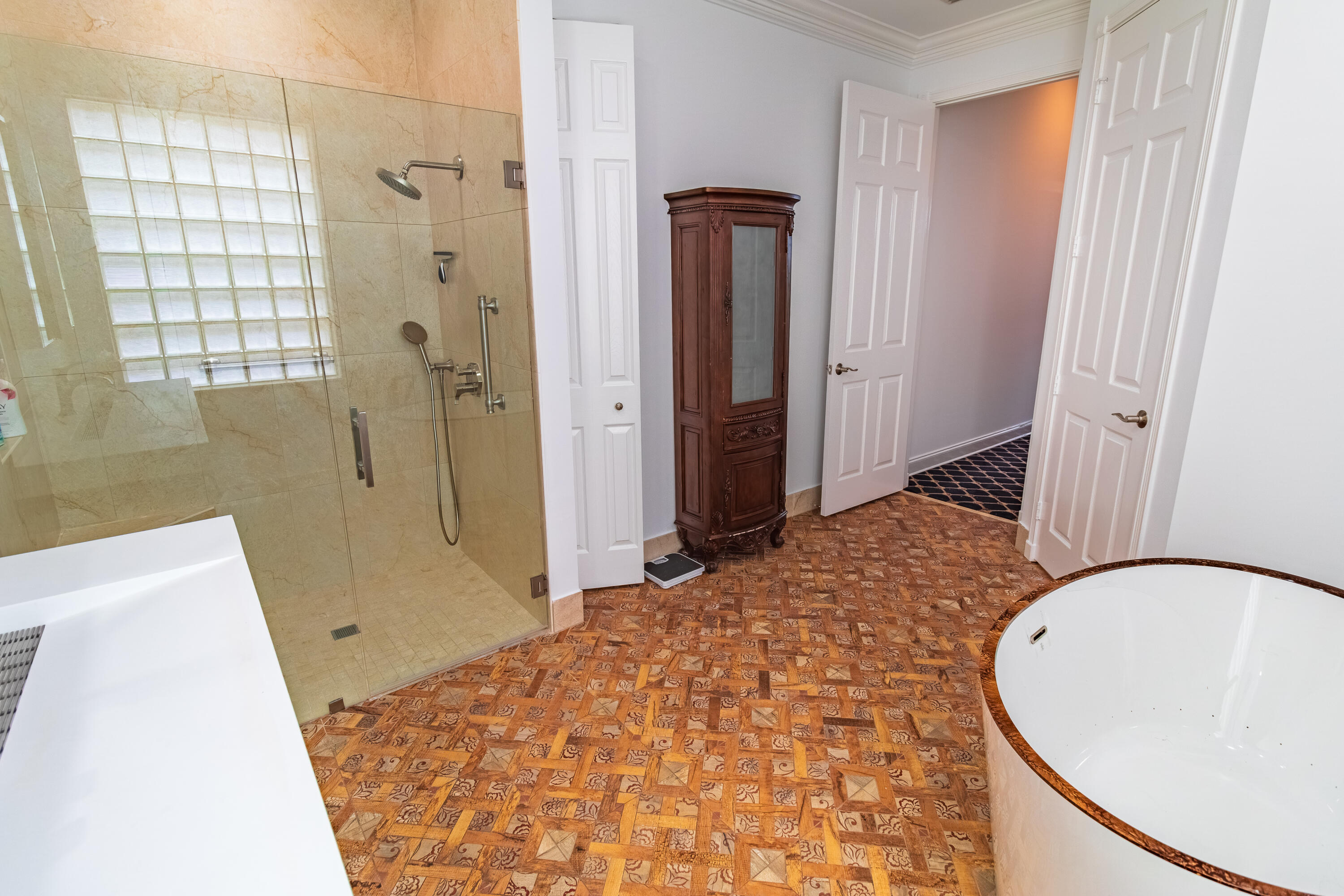 VALENCIA PALMS 6 - Residential Lease