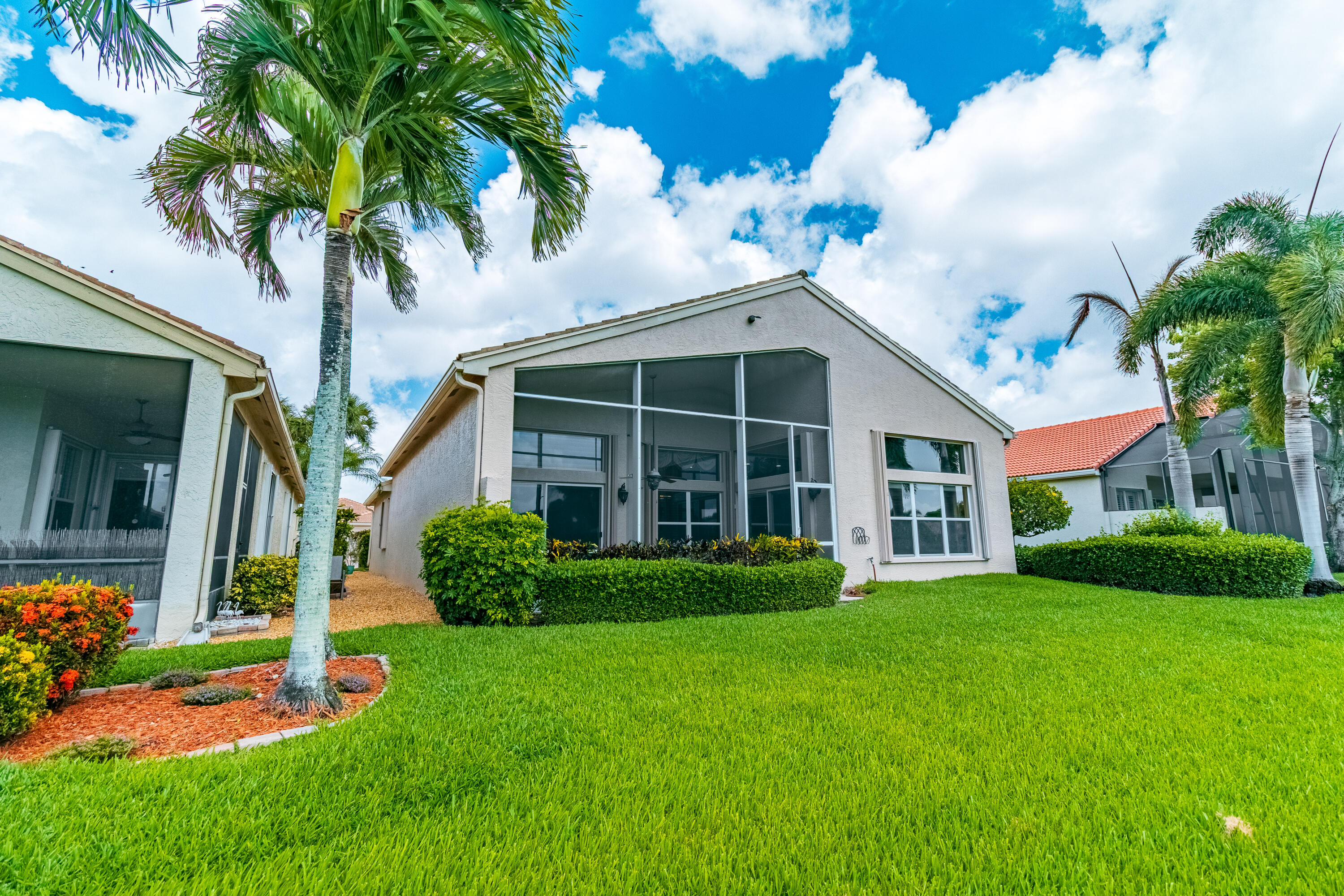 VALENCIA PALMS 6 - Residential Lease