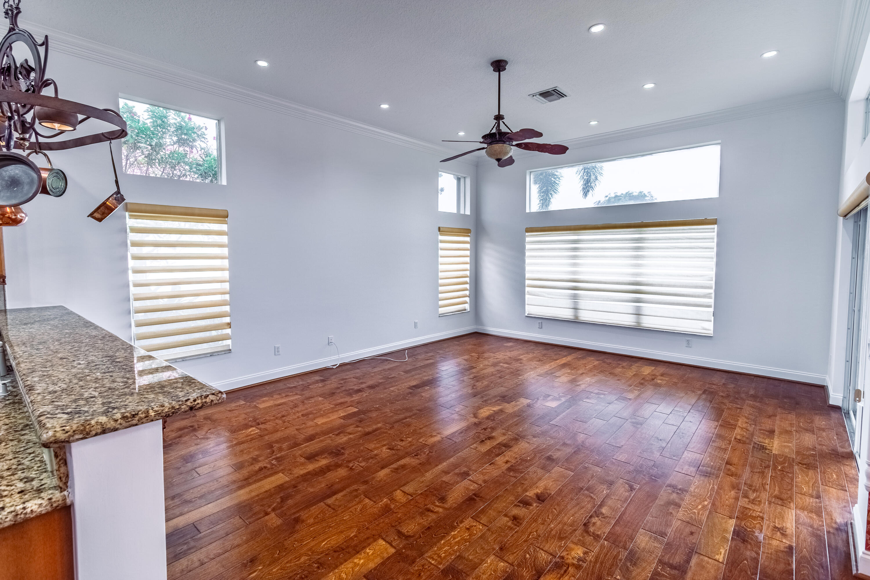 VALENCIA PALMS 6 - Residential Lease